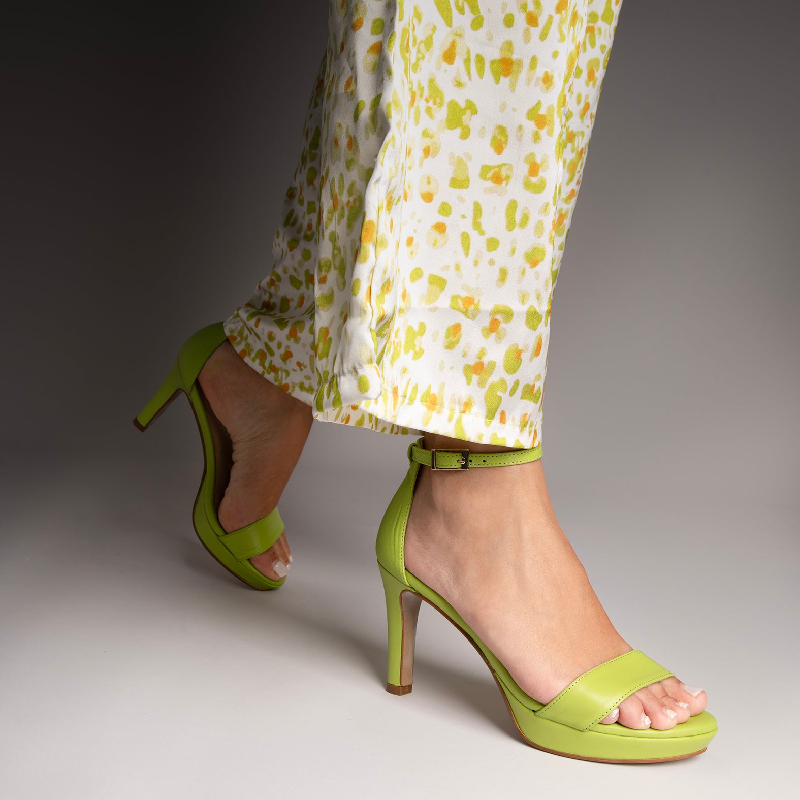 FIESTA - Sandalias de tacón alto y plataforma VERDE PISTACHO