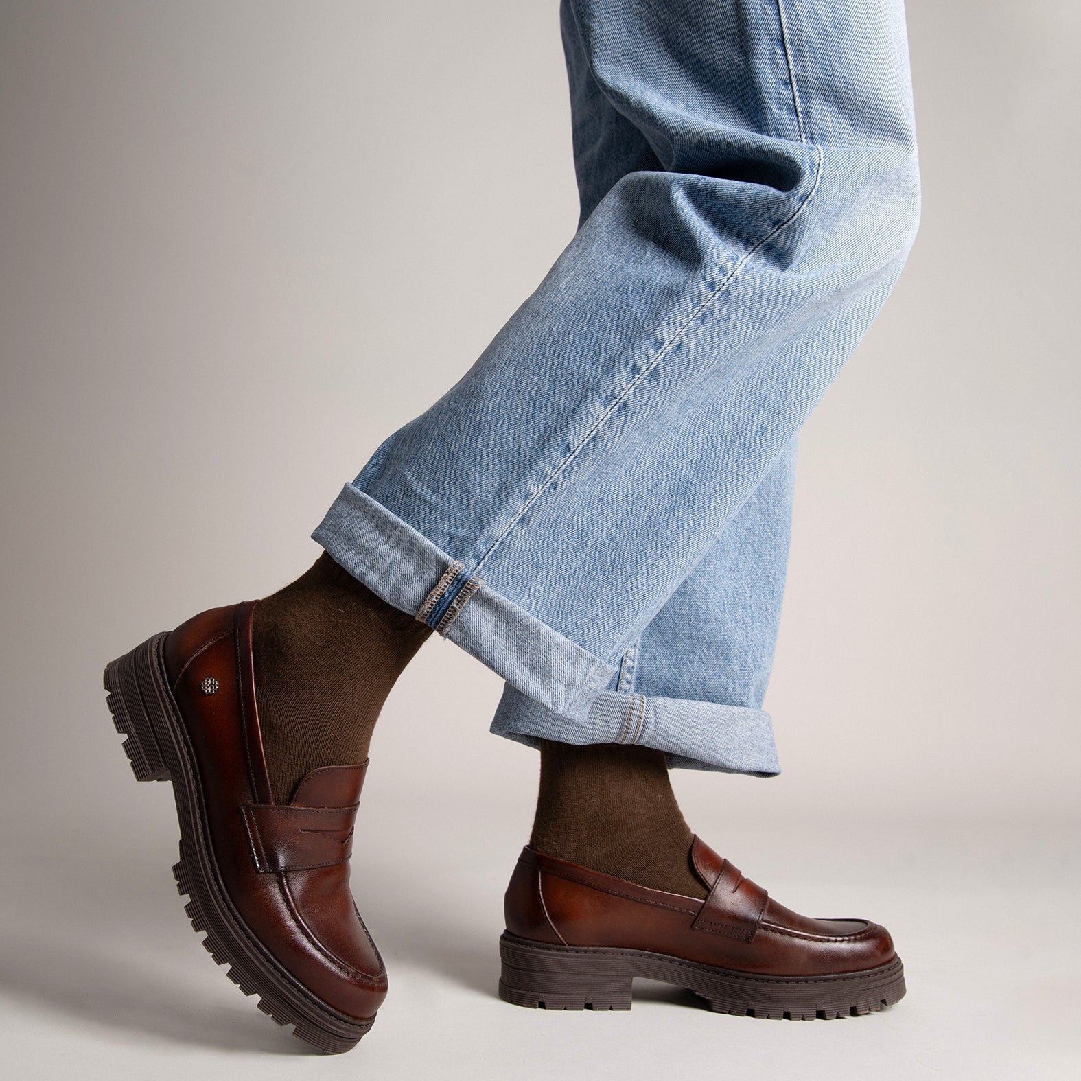 TRAVIS - Mocasin de piel de napa cepillada CAMEL