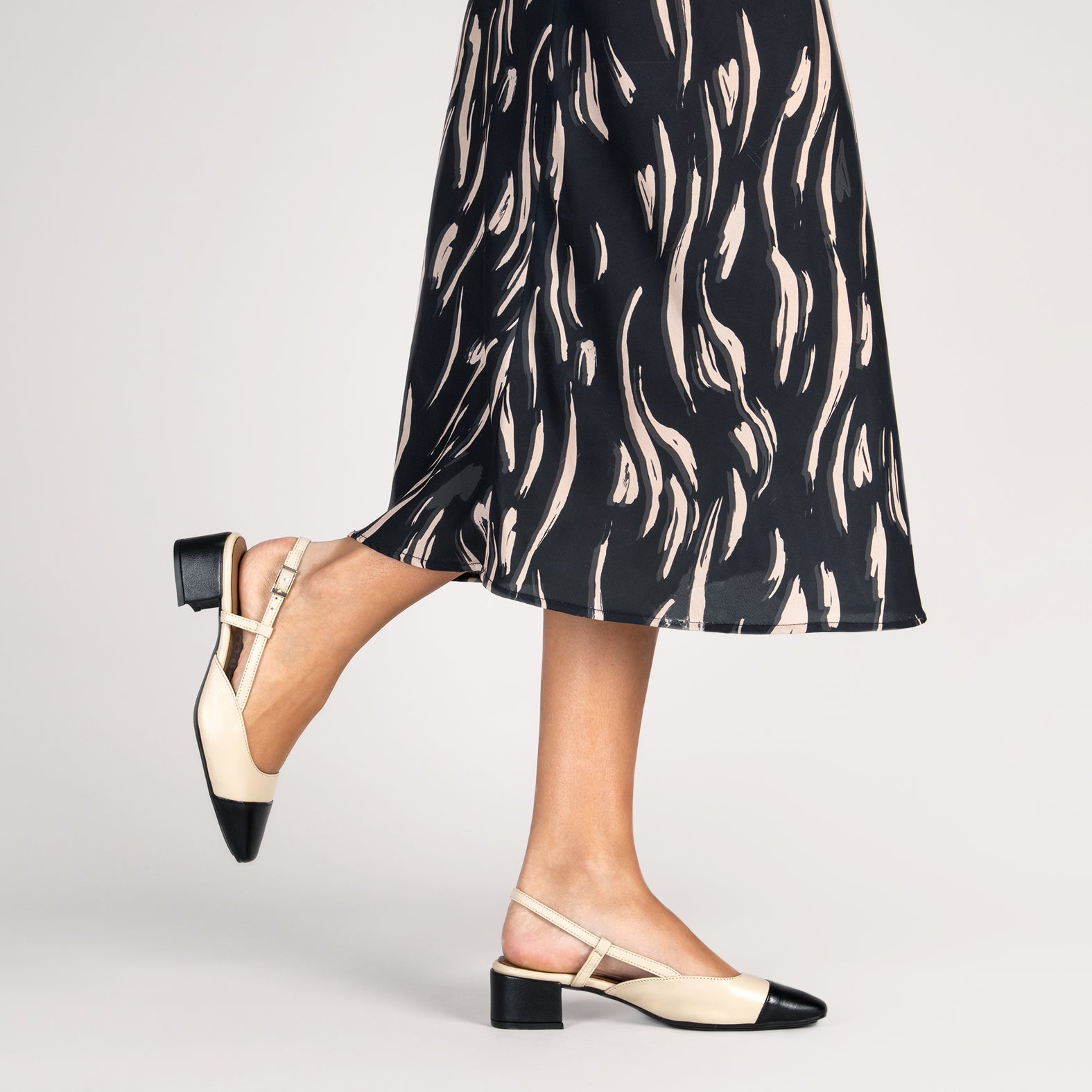 AUDREY - Manoletinas destalonadas Bicolor con tacón BEIGE