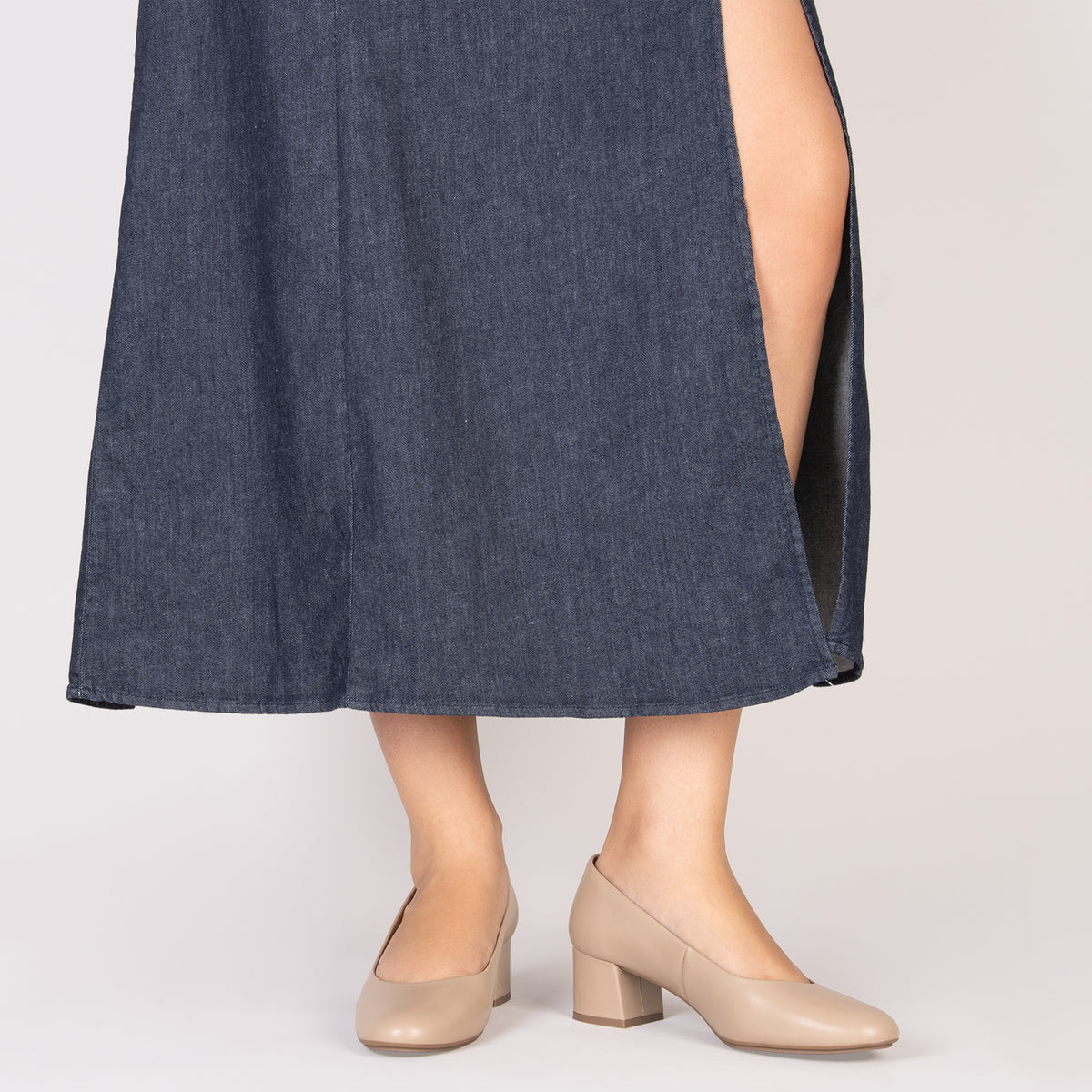 URBAN REDONDO SALÓN – Zapatos de tacón bajo de napa BEIGE - miMaO ®