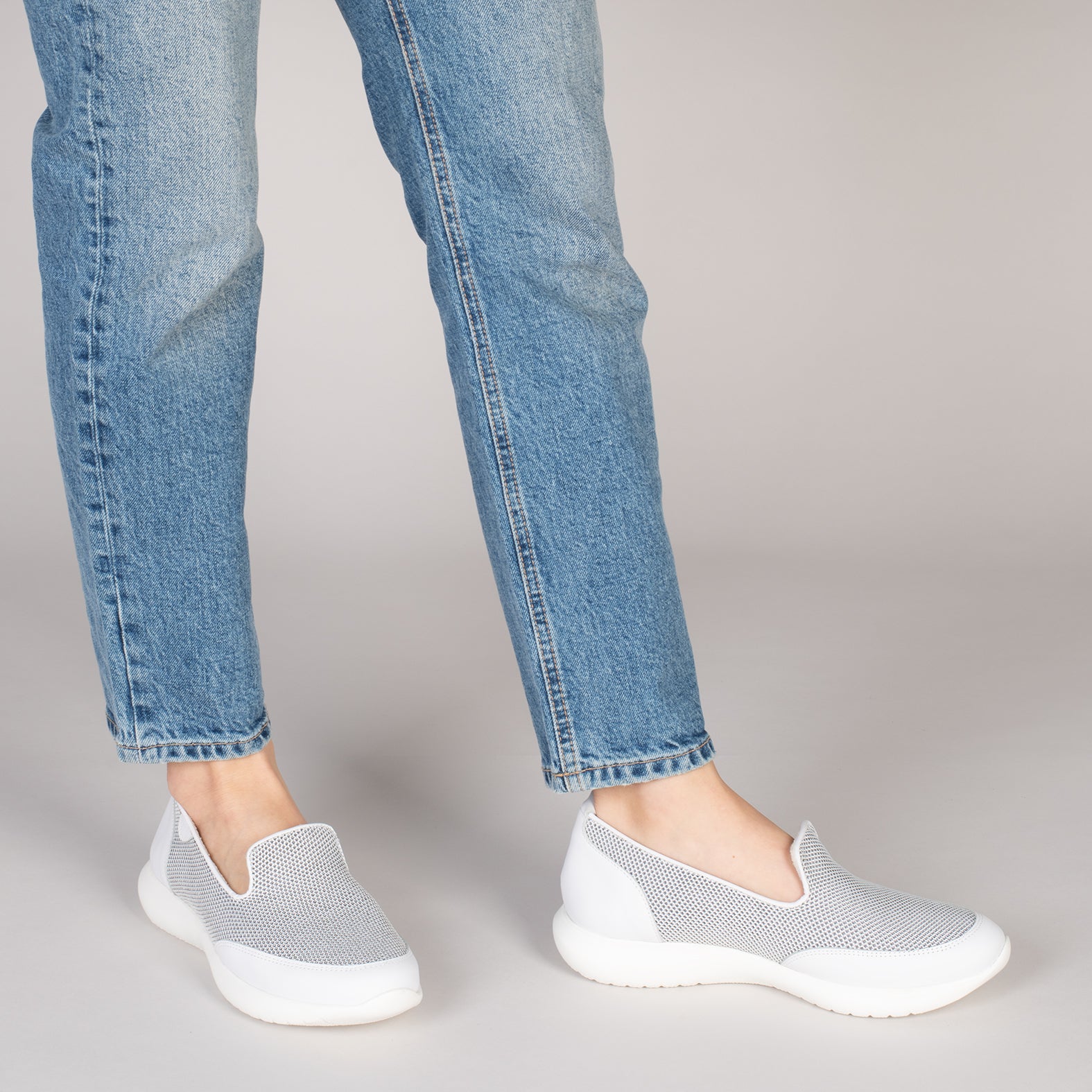 SLIPPER SPORT – Zapatilla sin cordones con diseño en rejilla BLANCO