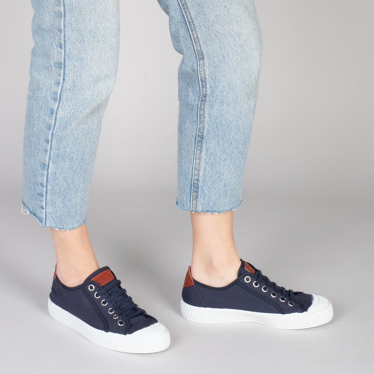BAMBA – Zapatillas casuals de lona para mujer MARINO