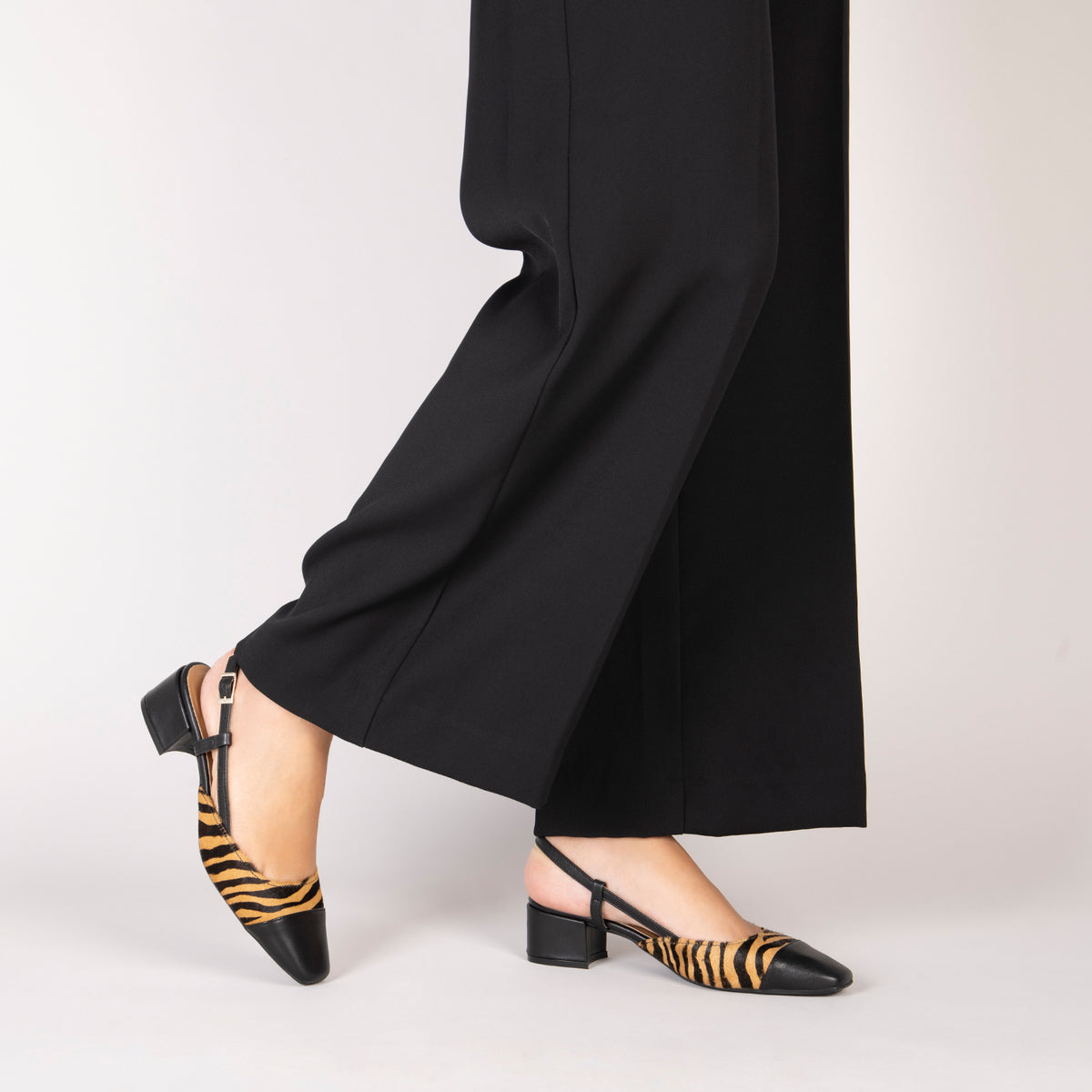 AUDREY – ZEBRA Sling-back ballerina