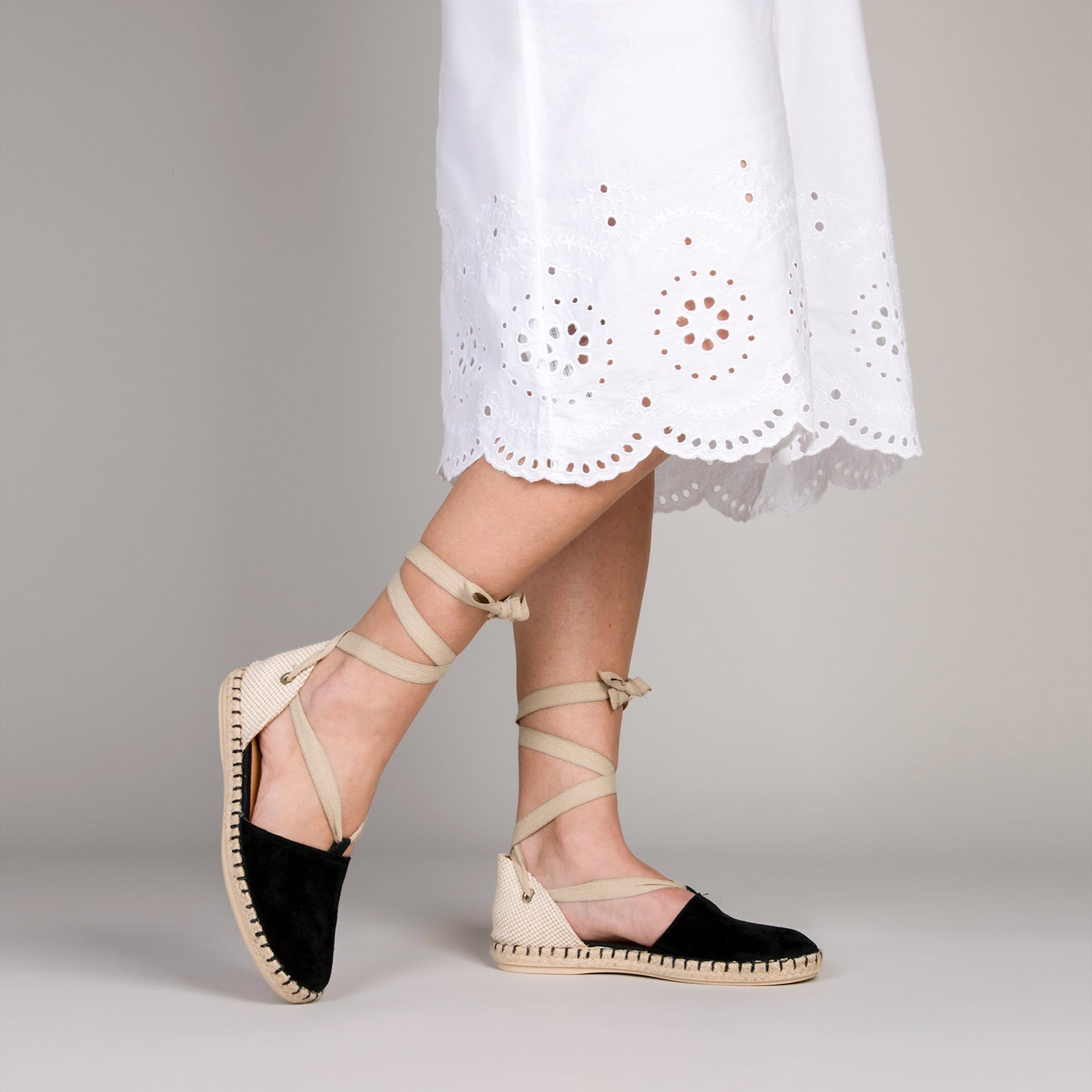 ALGARVE – Alpargatas abiertas y planas de mujer NEGRO