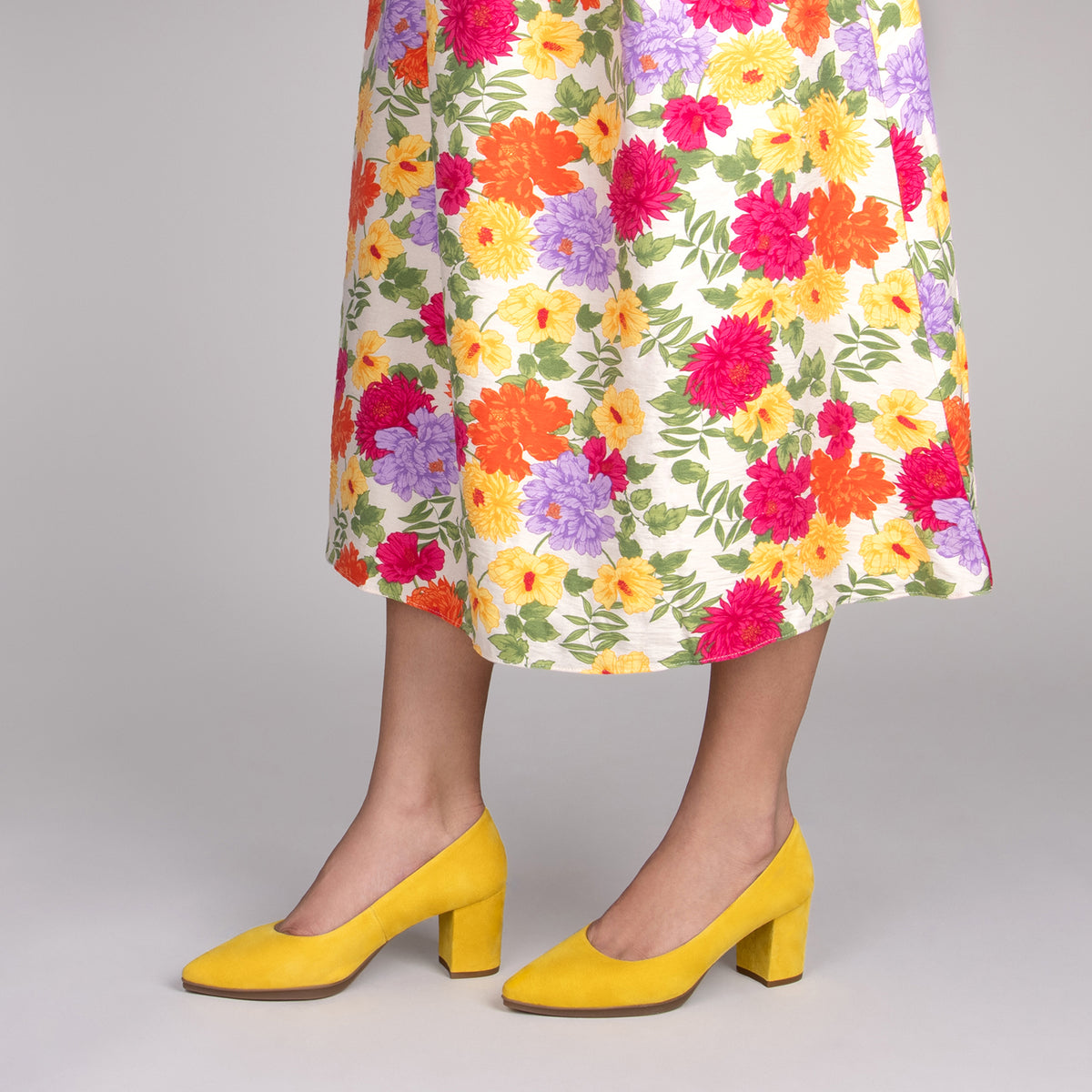 URBAN S – YELLOW Suede Mid-Heeled Shoes
