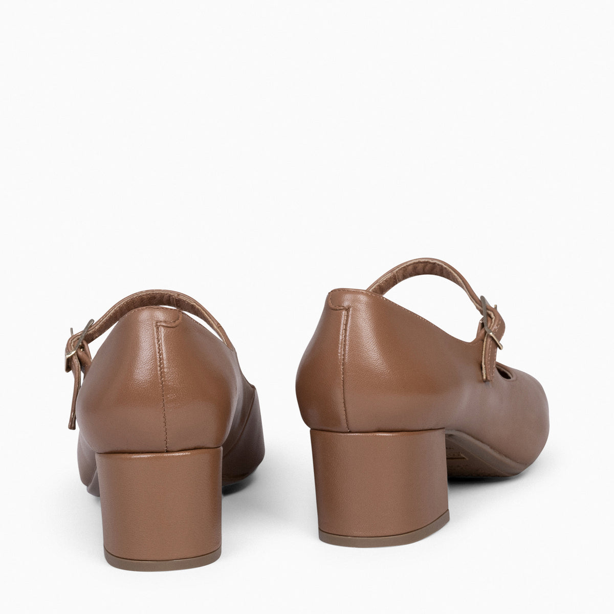 BELLA – Merceditas con tacón y puntera cuadrada CAMEL