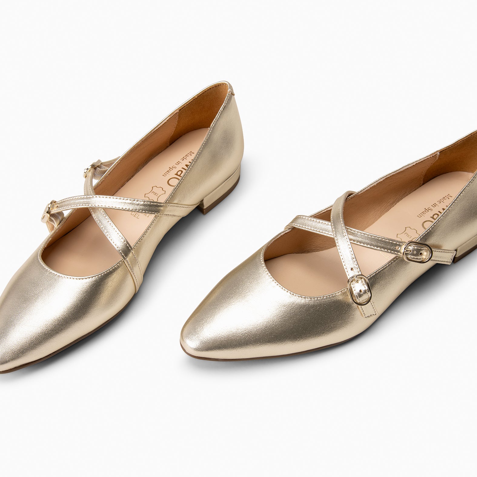 TERESA - Mercedita de tacón bajo con tiras cruzadas PLATINO - miMaO ®