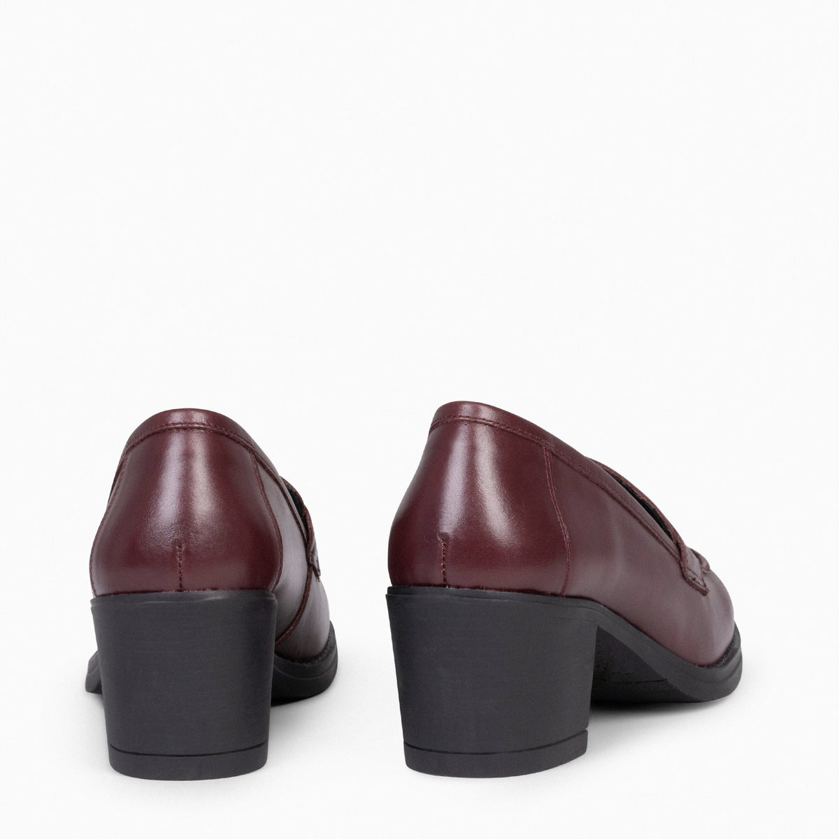 MOKKA – Mocasín de napa con tacón BURDEOS