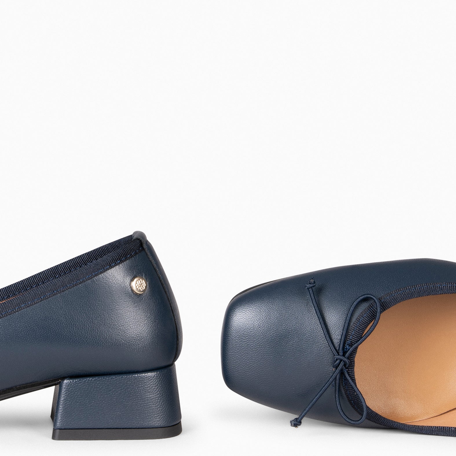 YVONNE – NAVY Ballerina with bow and wide heel