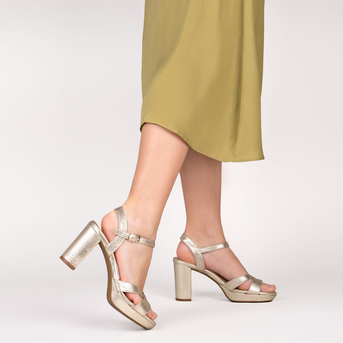 PARIS – GOLDEN high heel sandal with platform