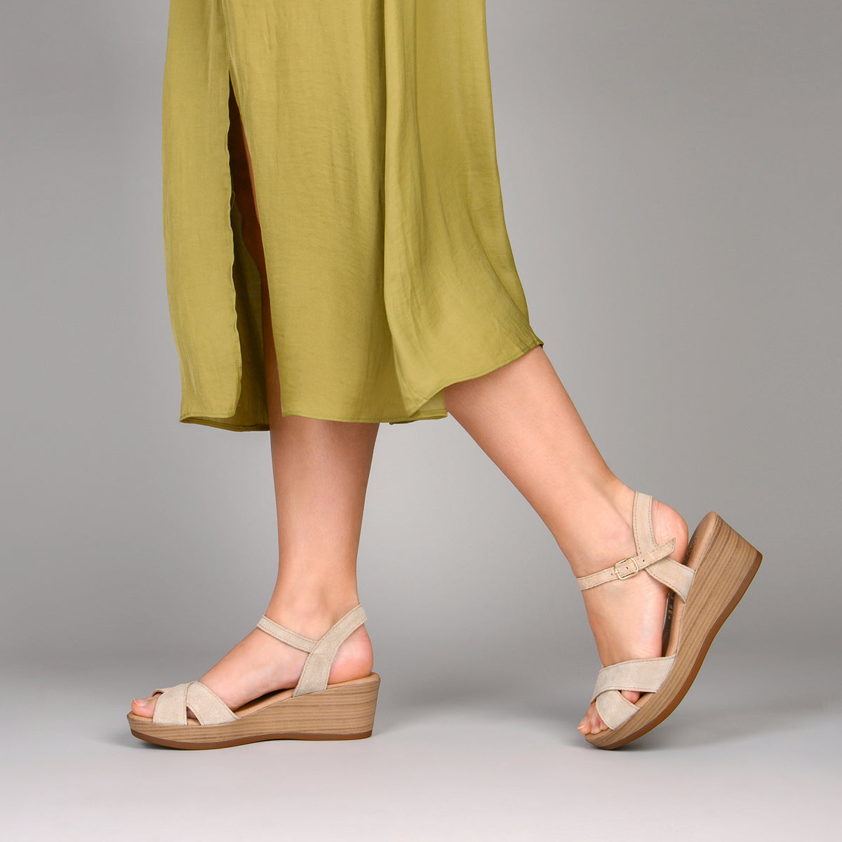 MAR – BEIGE WEDGE SHOES