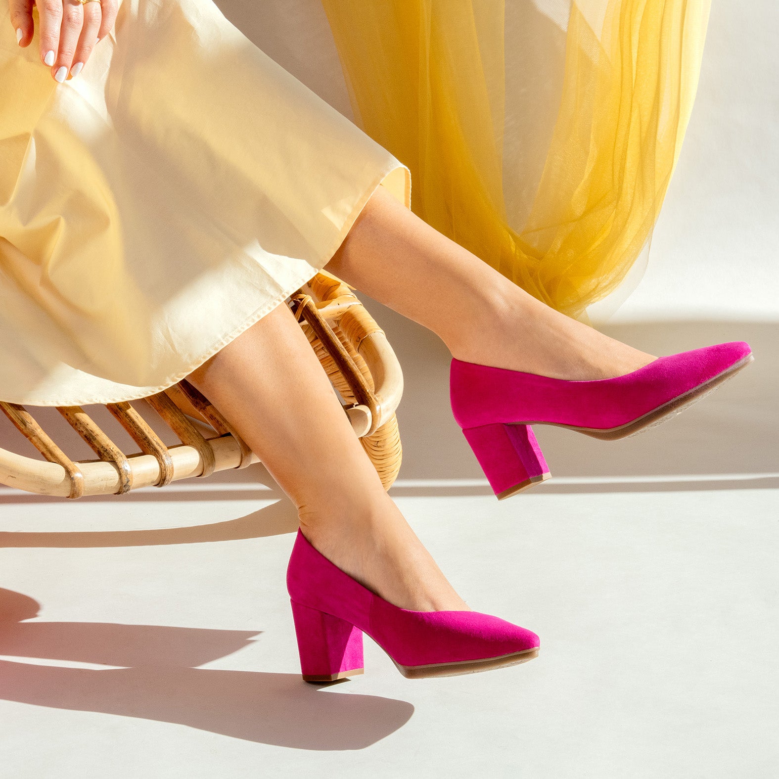 URBAN S - FUCHIA SUEDE MID-HEELED SHOES