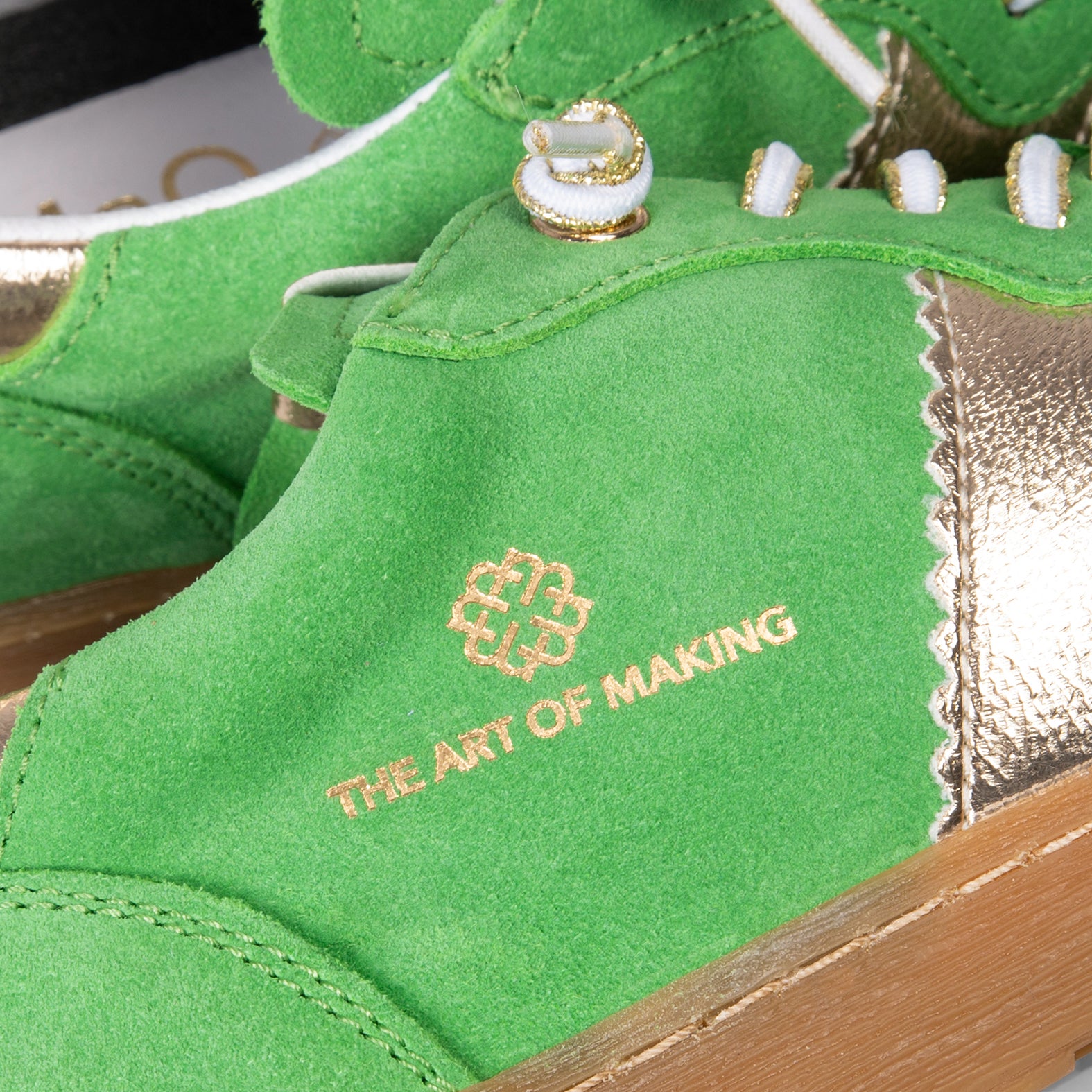 STÜDIO 01 – Baskets pour femme en daim VERT