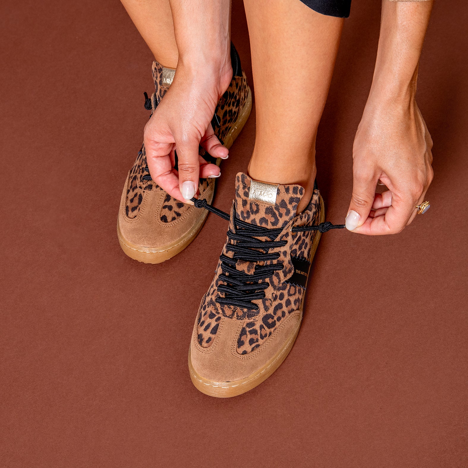 STÜDIO 01 - Deportivos LEOPARDO