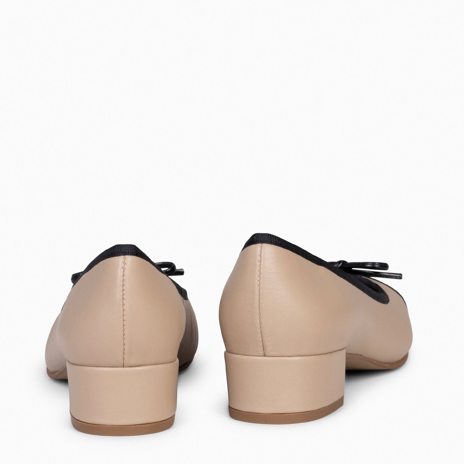 GLAMOUR – Bailarinas con tacón y puntera de charol TIERRA - miMaO ®