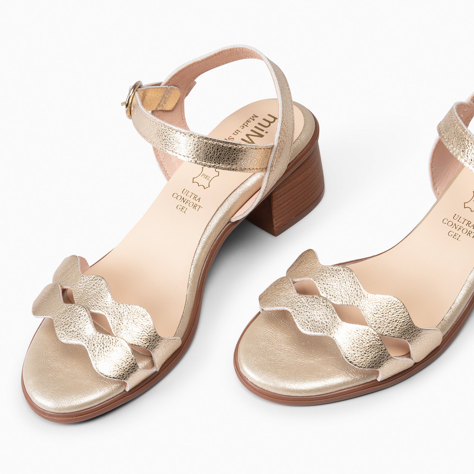 LETY - GOLDEN LOW-HEELED SANDAL