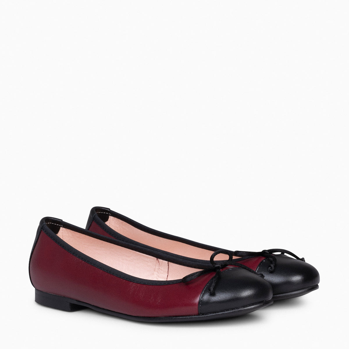 NICOLLE – BURGUNDY ballerina with black toe