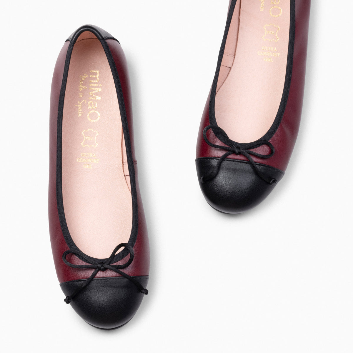 NICOLLE – BURGUNDY ballerina with black toe