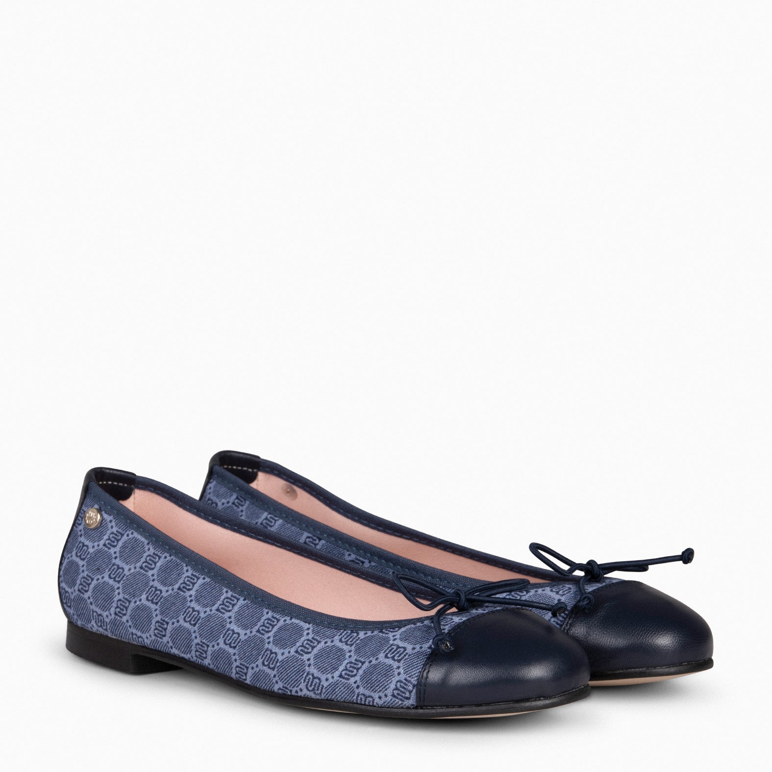 VICTORIA – NAVY BALLERINA WITH LACE