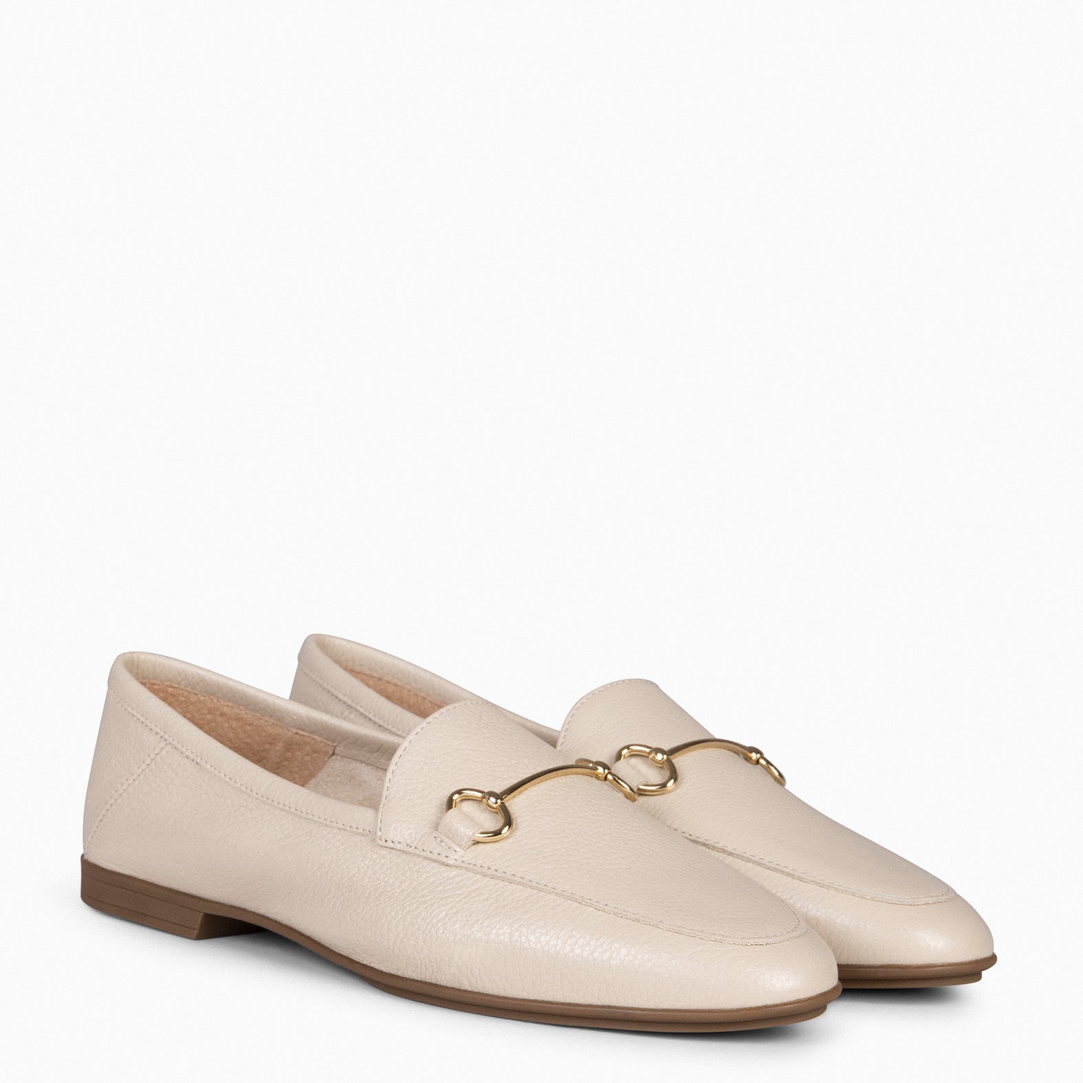 STYLE – Mocasines planos BEIGE con adorno metalizado