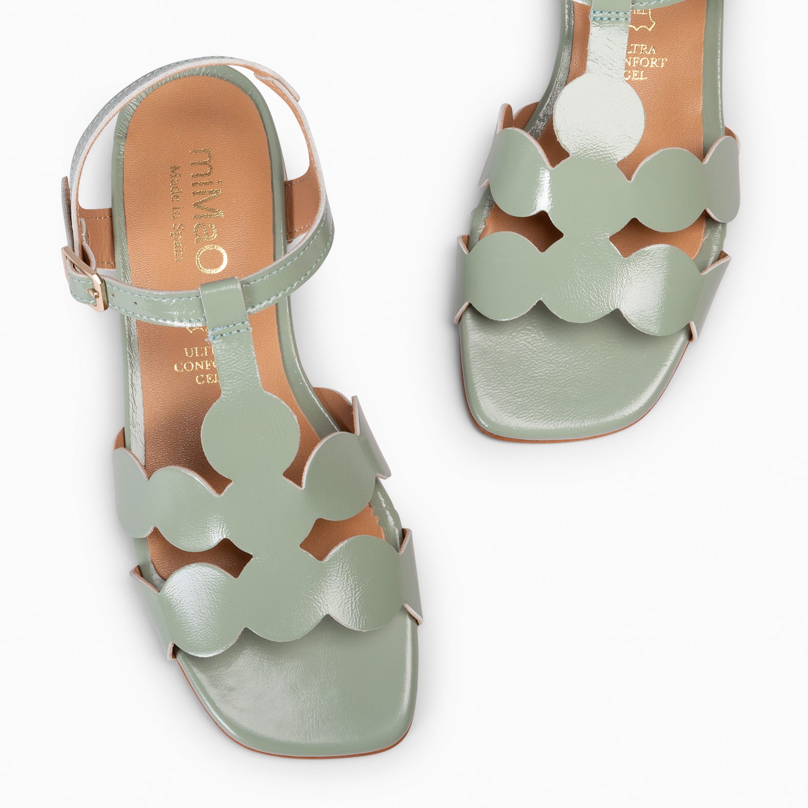 IVANA – Sandales à petit talon en cuir vernis VERT