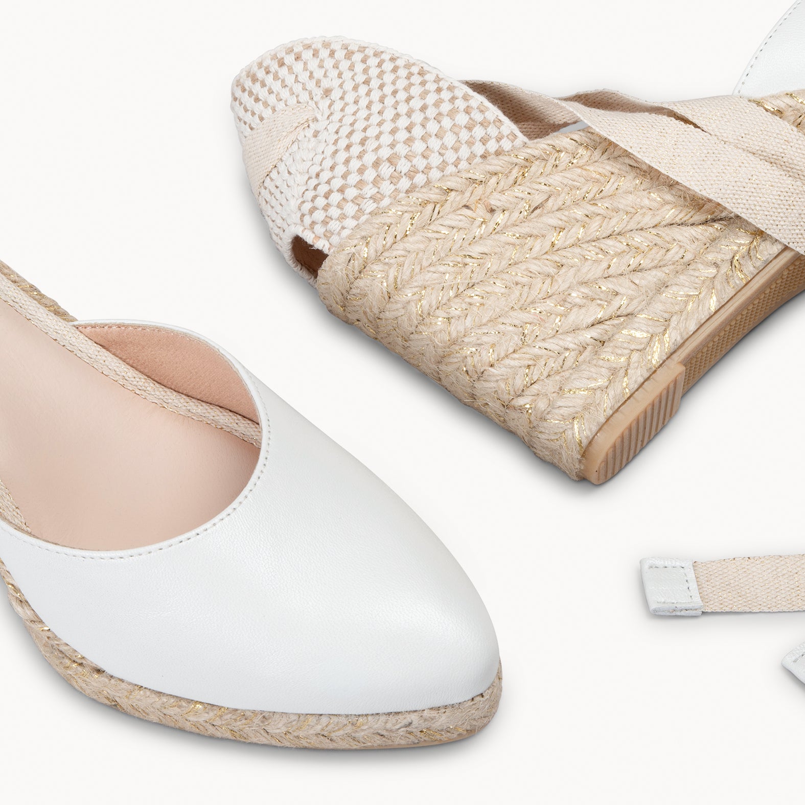 LEONOR - CUÑA NÁCAR DE PIEL CON CINTAS