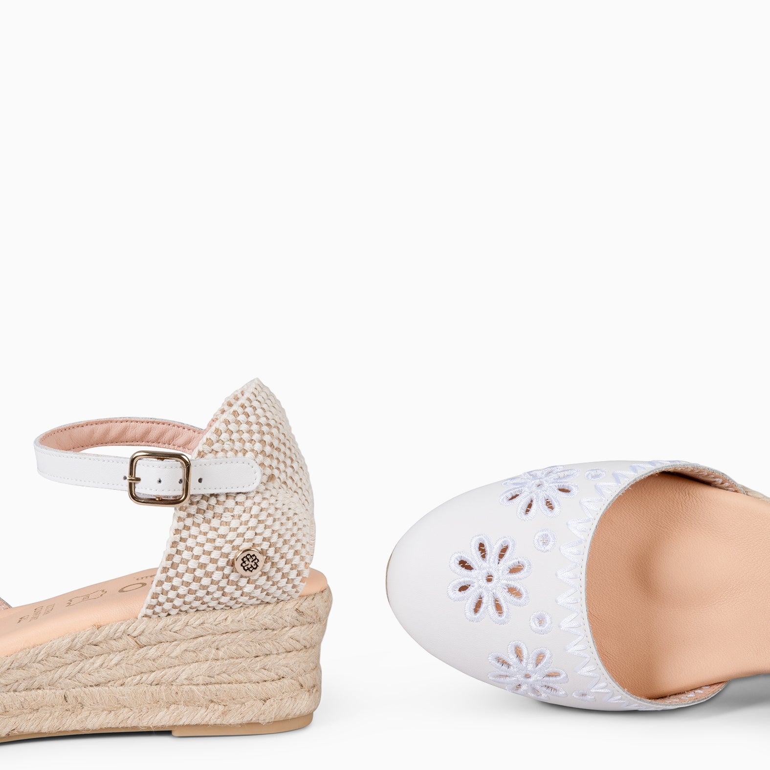 CASARES XS – Espadrilles en cuir brodé BLANC