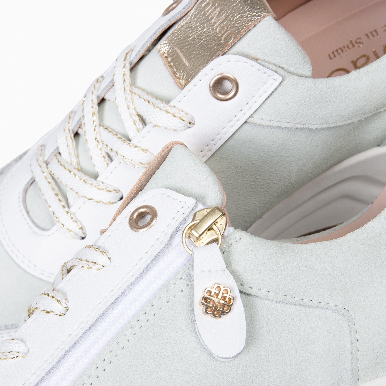 ARLES – Baskets à talon compensé en daim et cuir BLANC