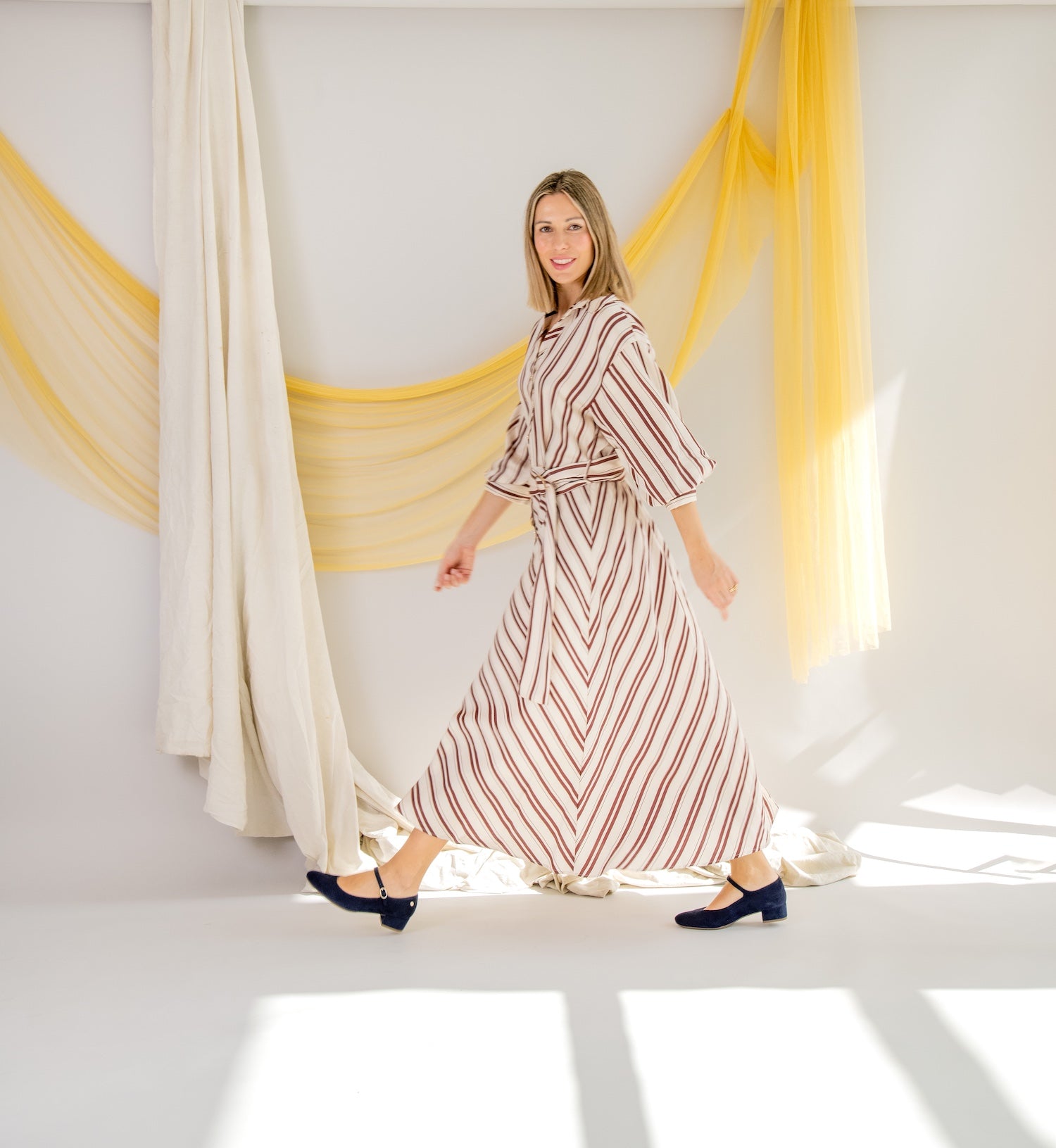 NORA – Sabrinas com salto baixo MARINHO