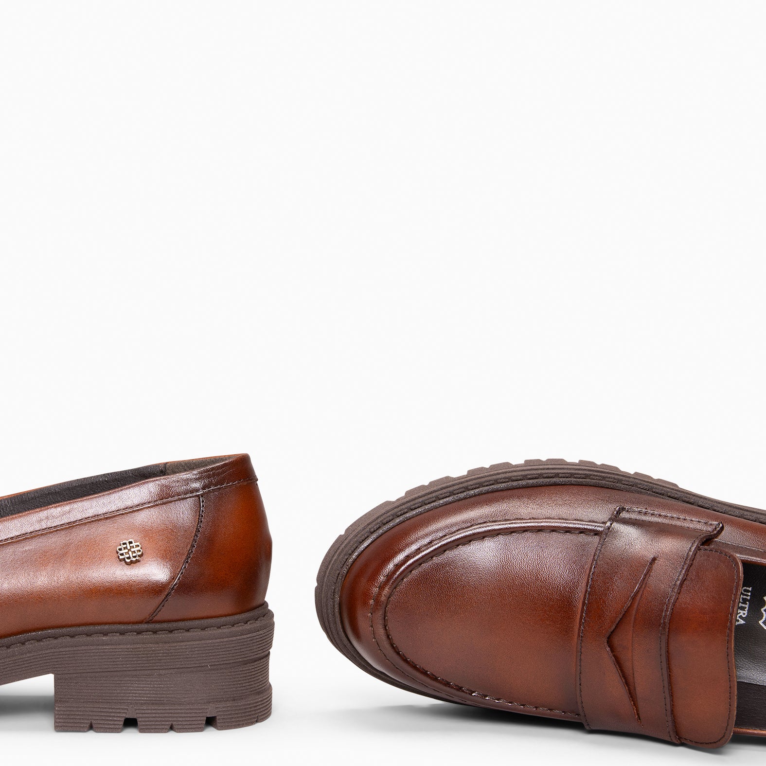 TRAVIS - Mocasin de piel de napa cepillada CAMEL