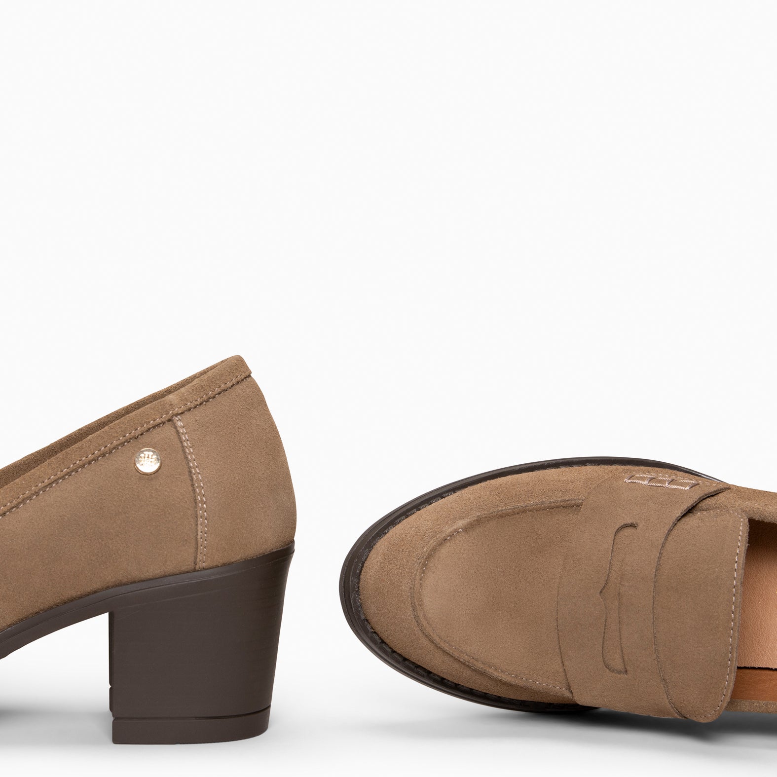 LATTÉ - Mocasín de serraje con tacón TAUPE
