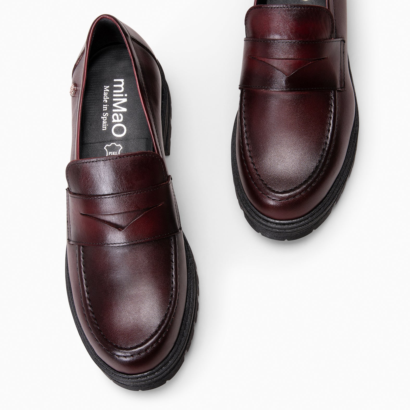 TRAVIS - Mocasin de piel de napa cepillada BURDEOS