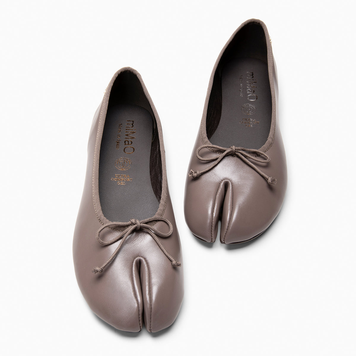 AMAYA - TAUPE Tabi leather ballerinas