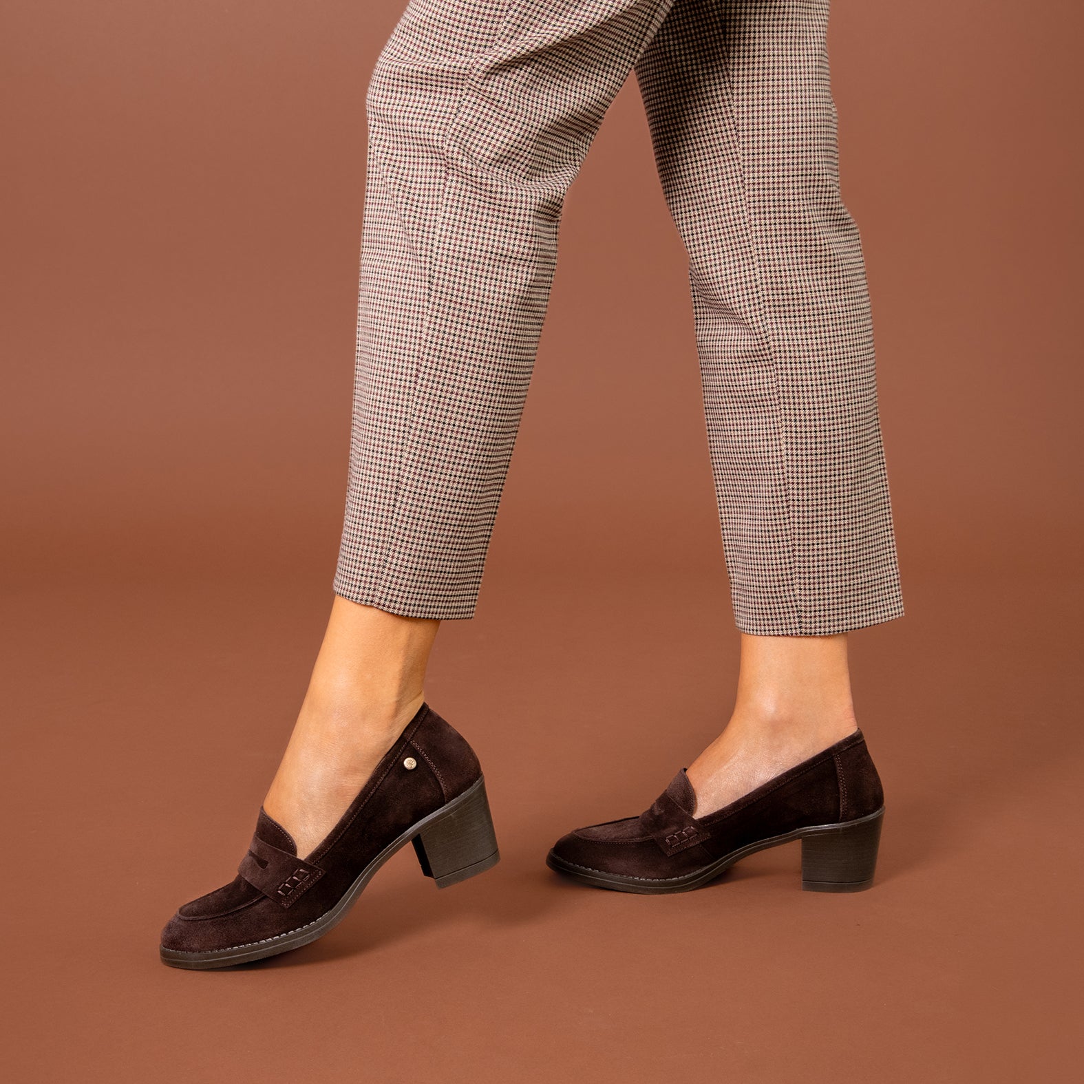 LATTÉ – Mocasín con tacón MARRON