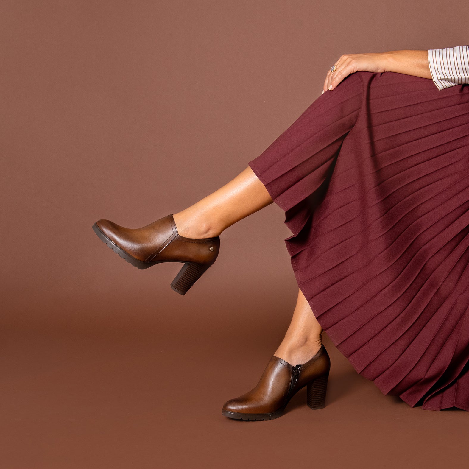 DAYANA - Botines de tacón alto de piel TAUPE