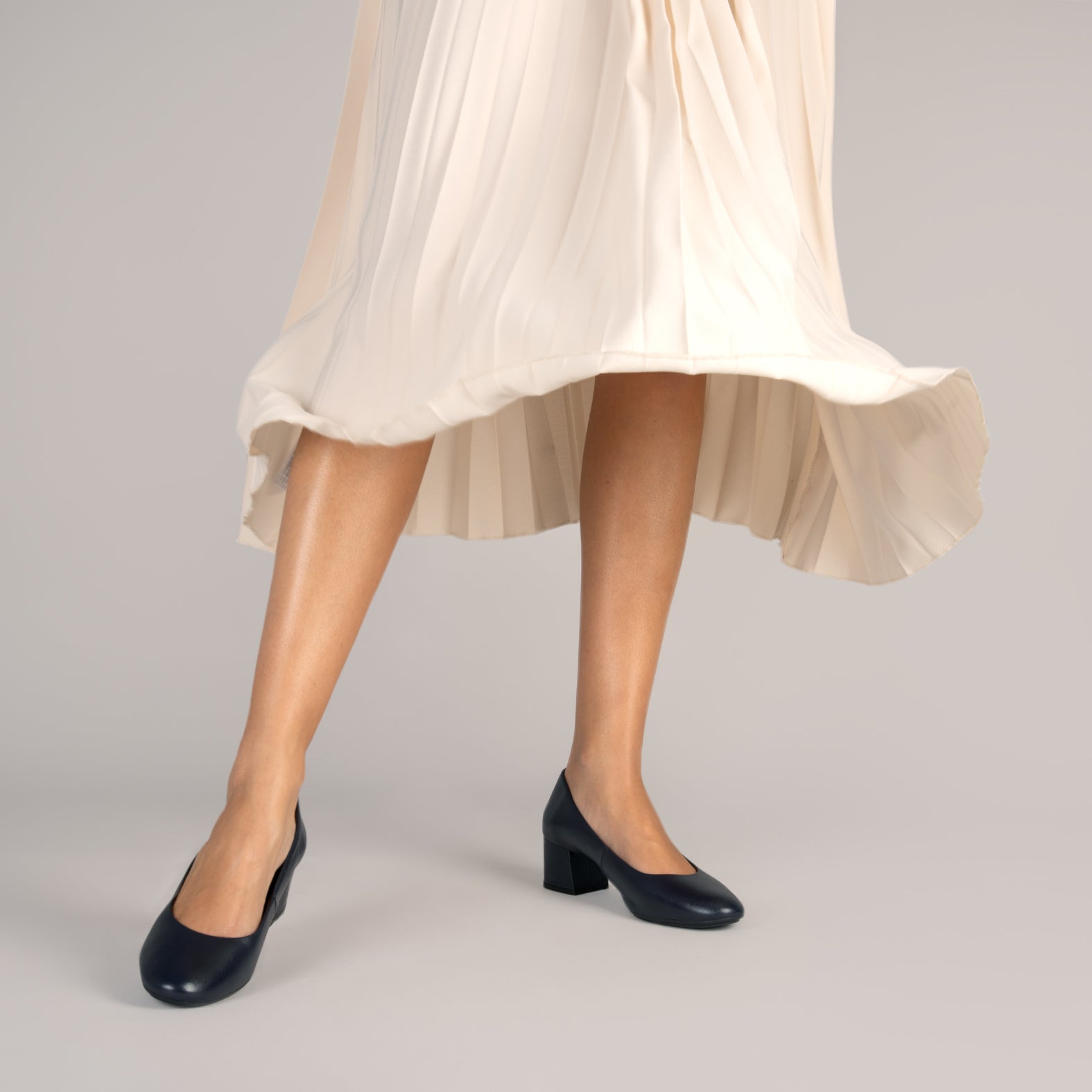 URBAN REDONDO SALON - Zapatos de tacón bajo de napa MARINO - miMaO ®