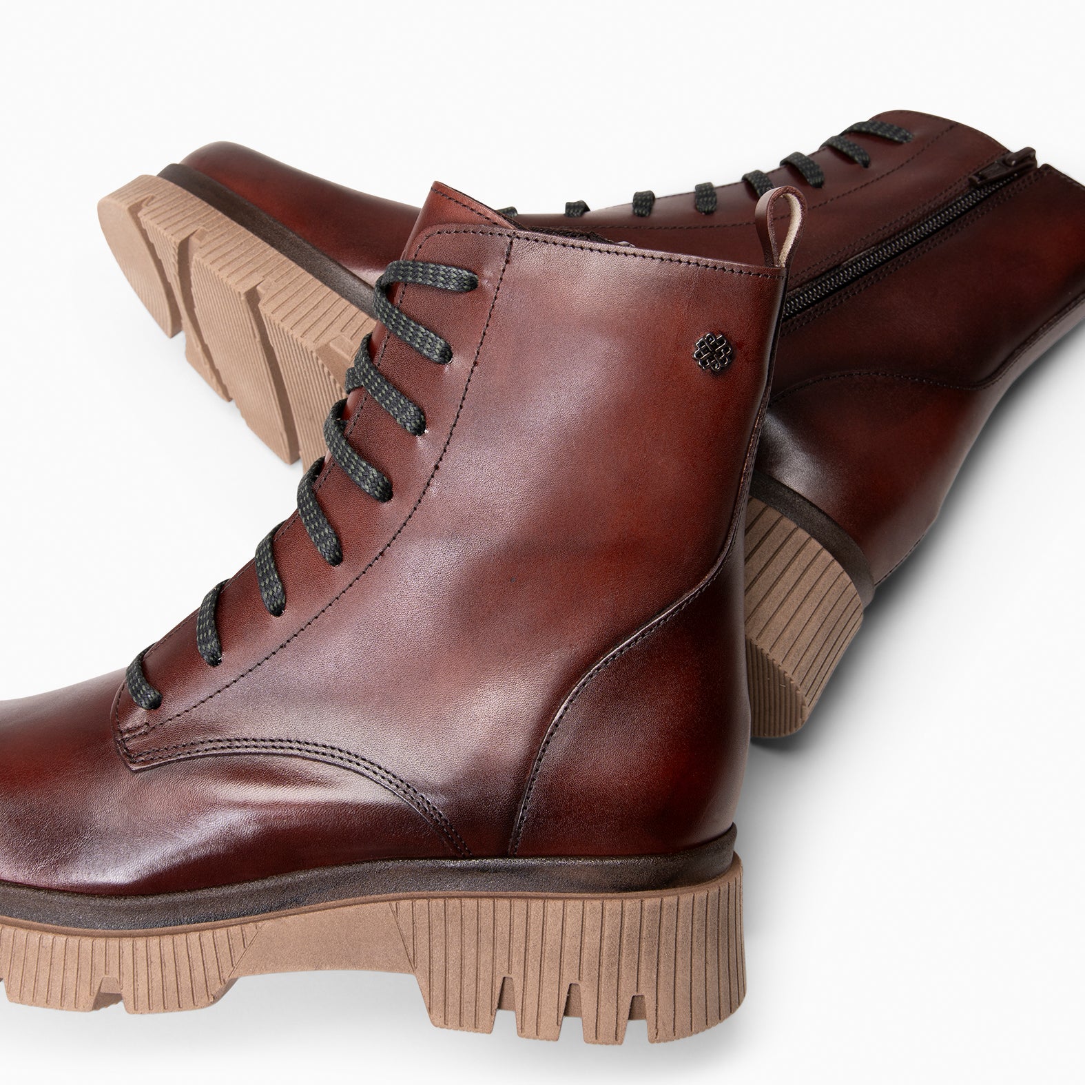 STONE - Botines militares de piel MARRON