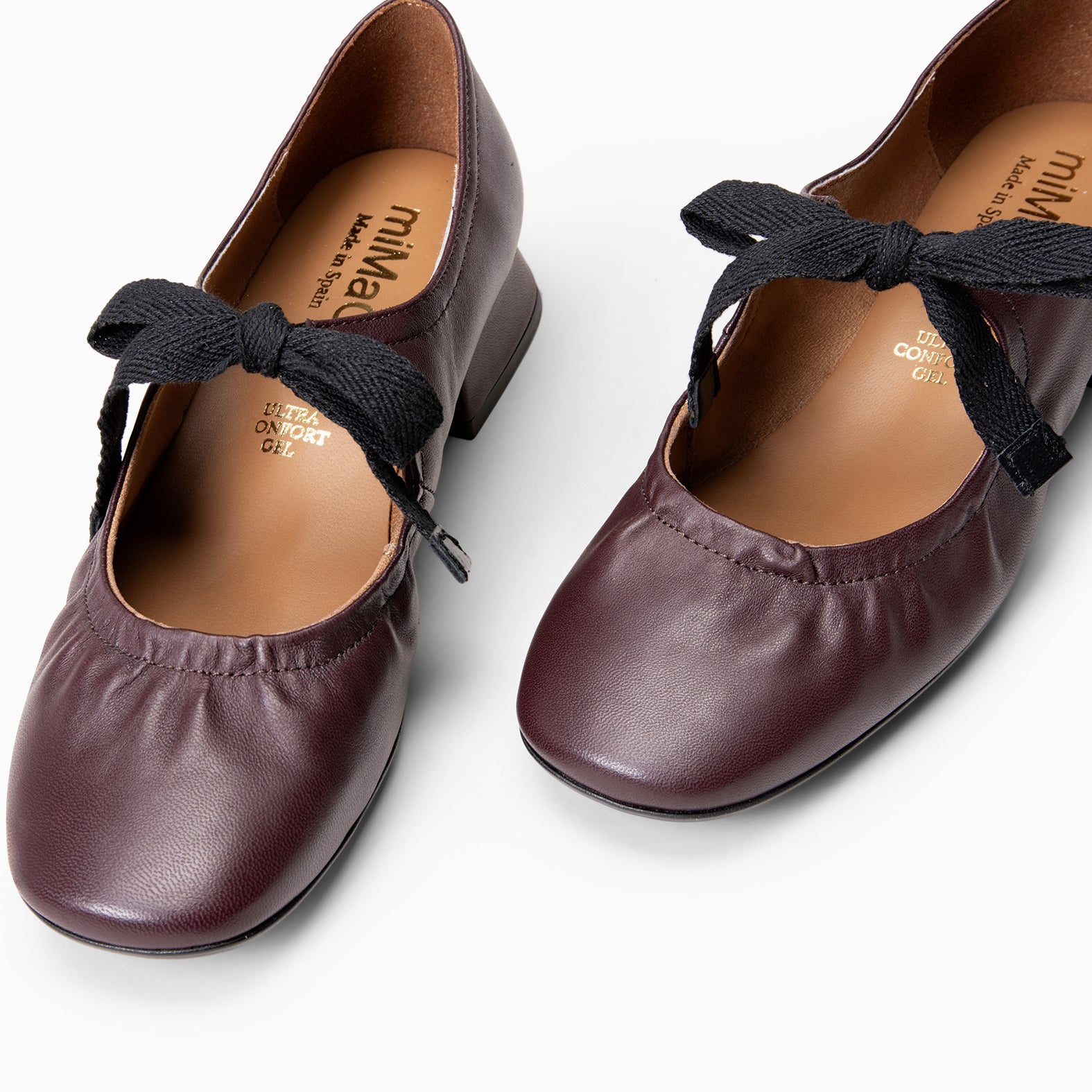 CORA – Merceditas con lazo BURDEOS