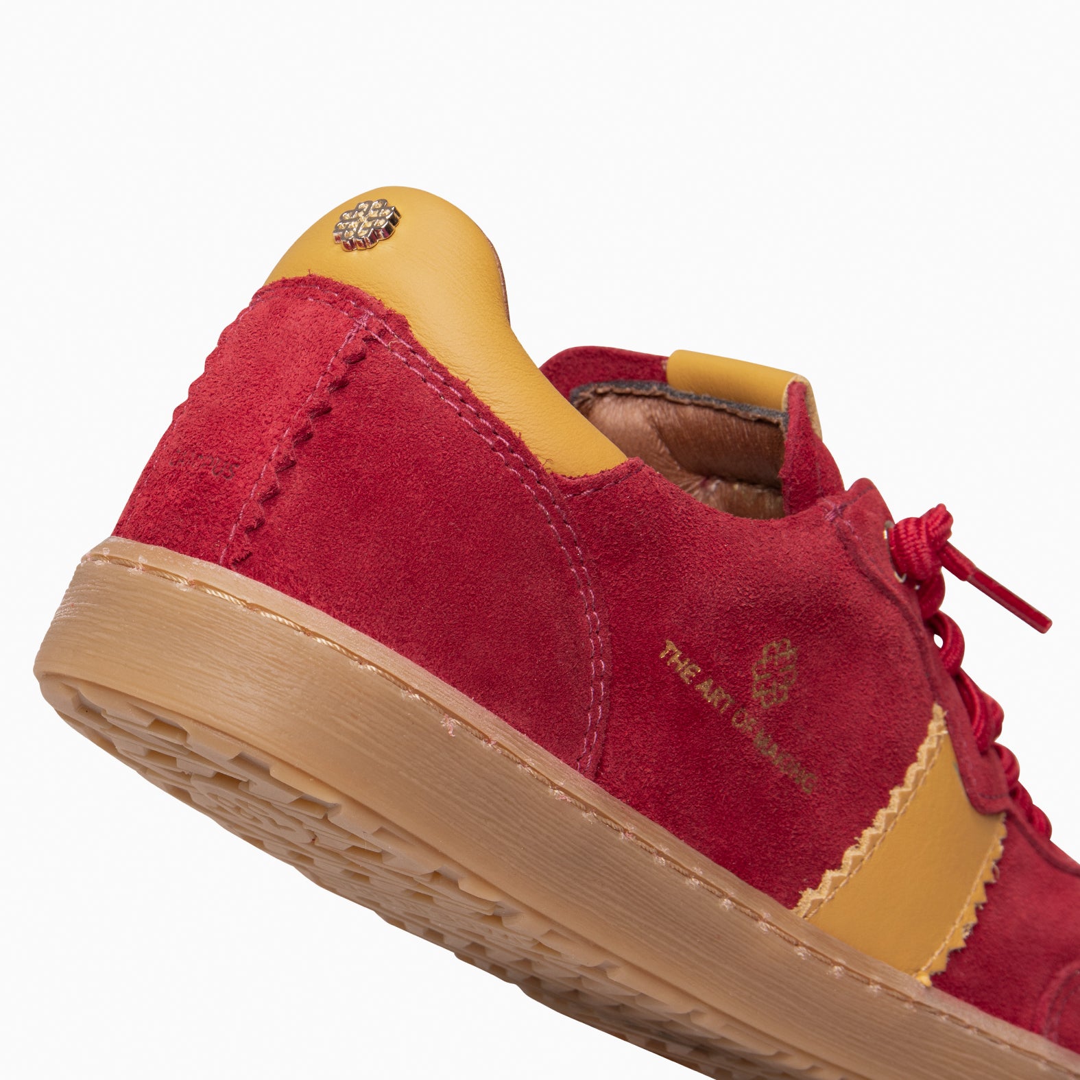 STÜDIO 01 - Deportivos ROJO