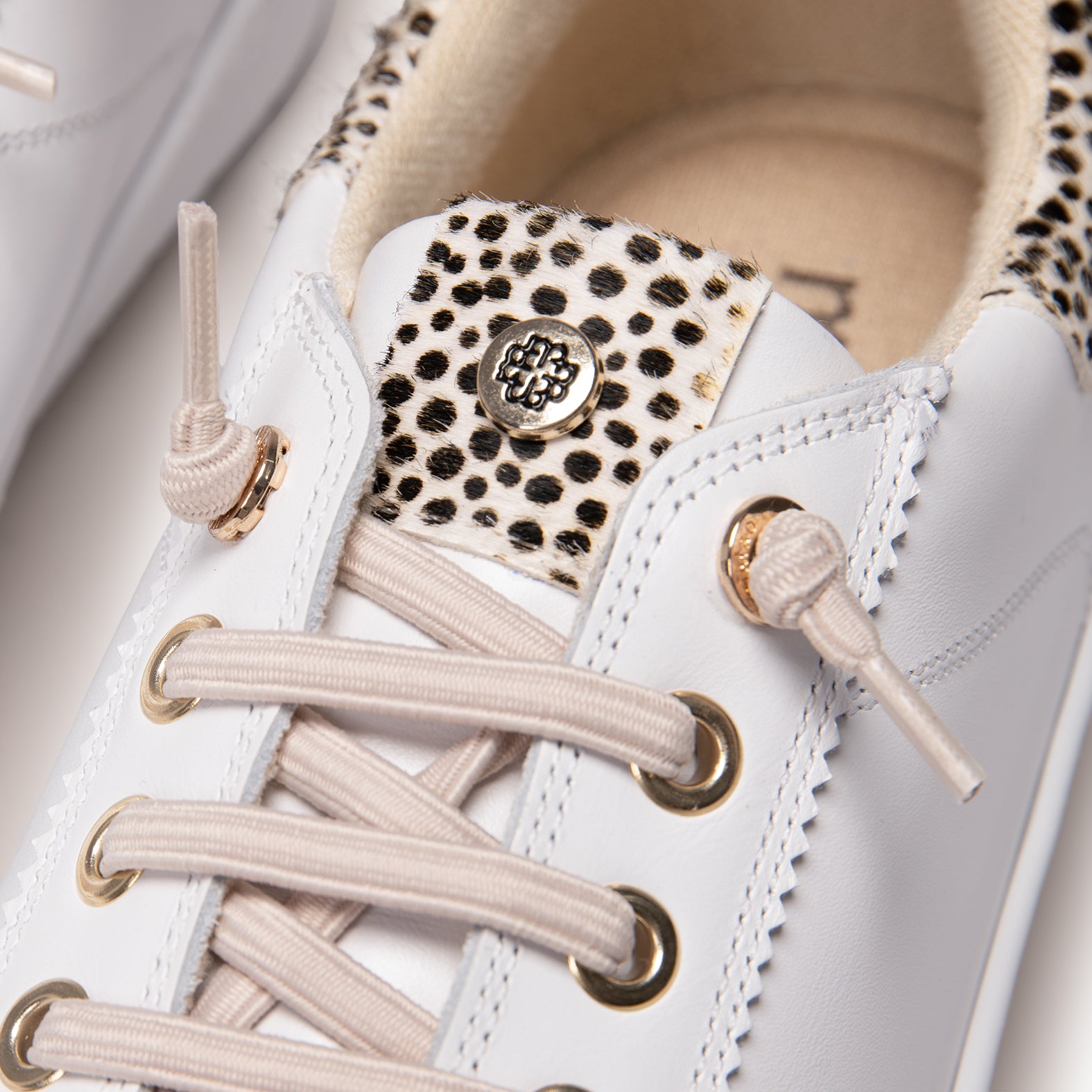 NANTES - WHITE WITH ANIMAL PRINT ELEGANT SNEAKERS