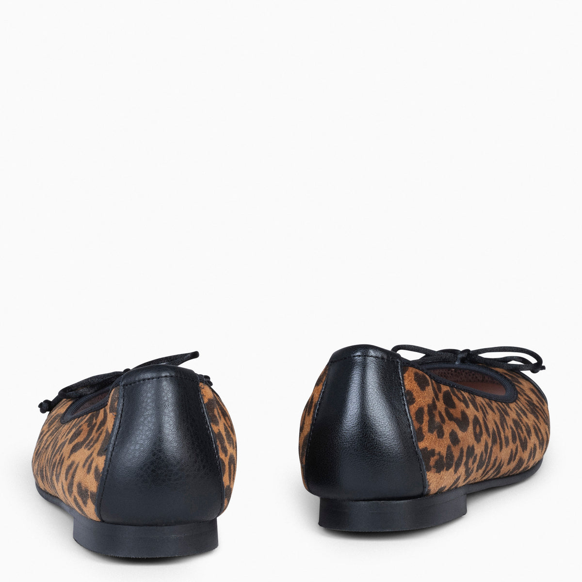 NICOLLE – Bailarina plana con puntera LEOPARDO