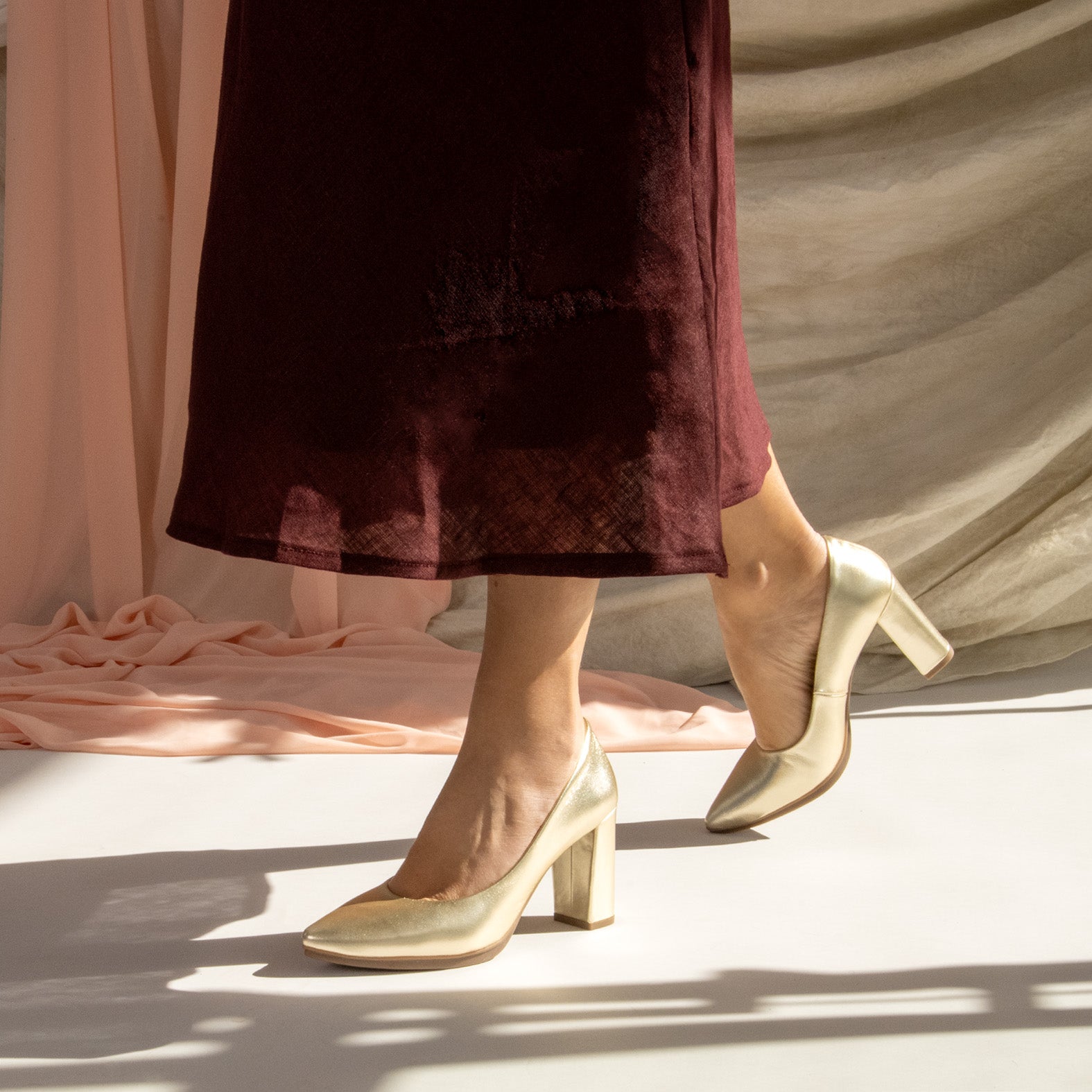 URBAN SPLASH - GOLDEN High heel