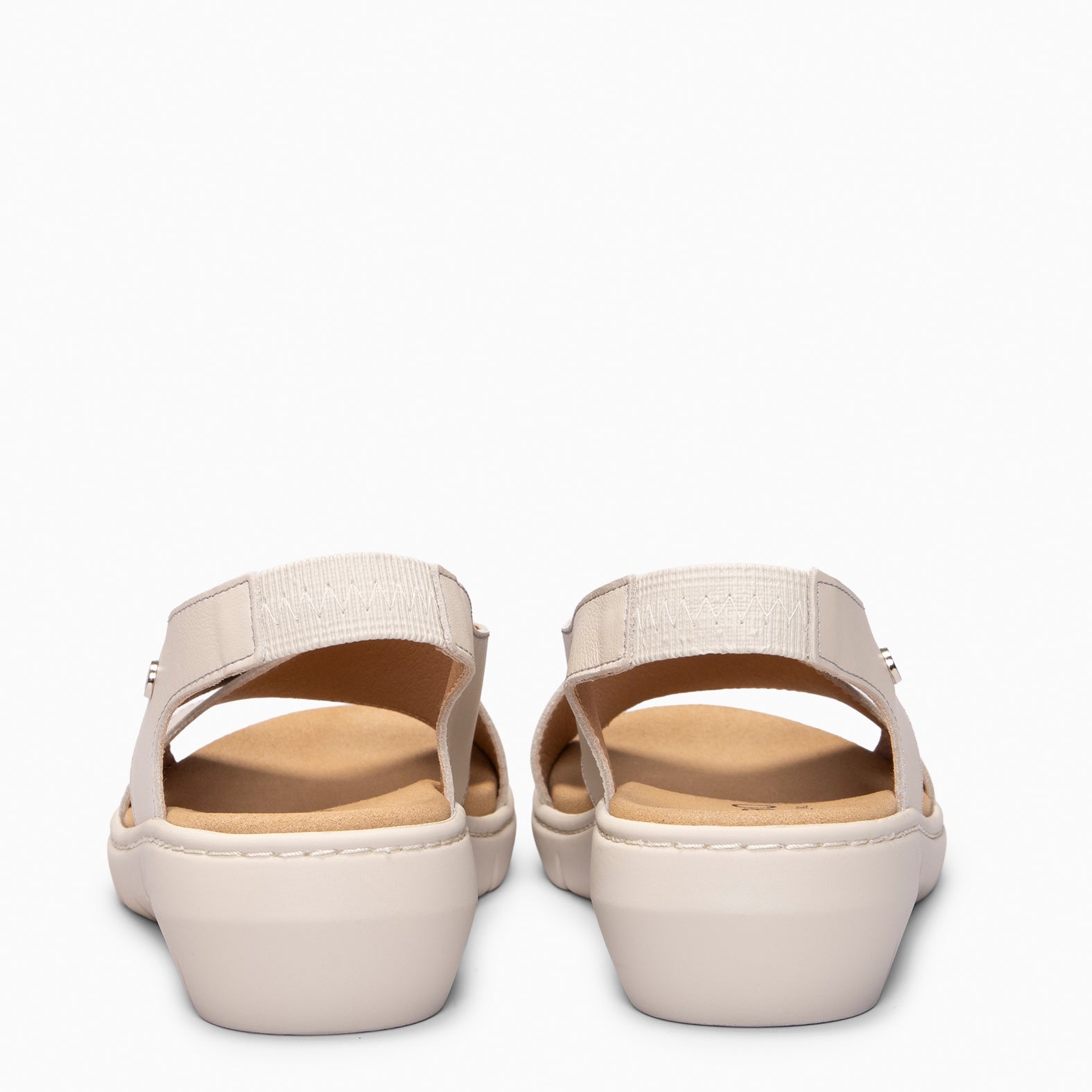 LUPÉ - Sandálias slingback com palmilha removível BEGE