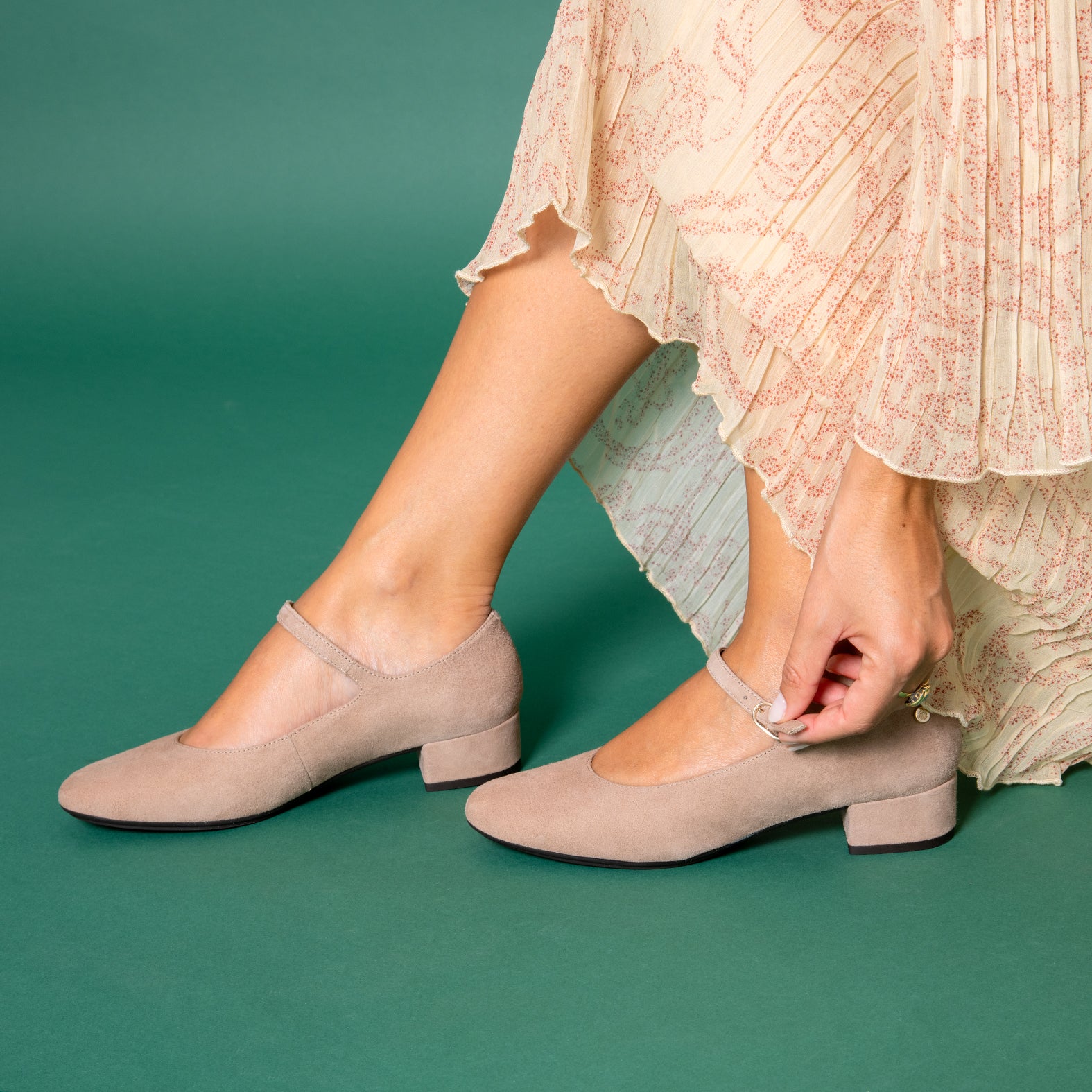 NORA - Merceditas con tacón bajo TAUPE