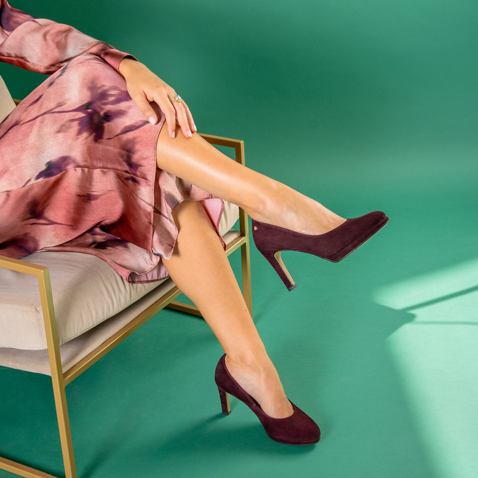 PLATAFORMA - Zapatos de tacón alto y plataforma en CIRUELA