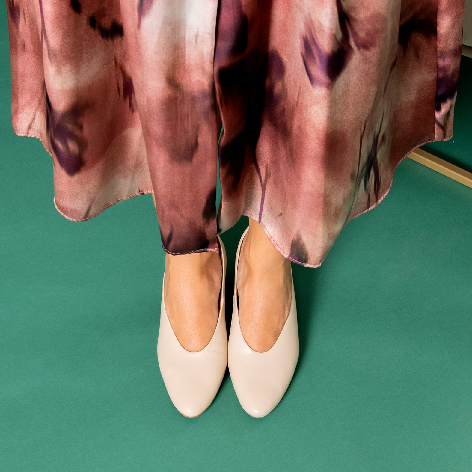 URBAN STYLE NAPA - BEIGE Wide heeled shoes