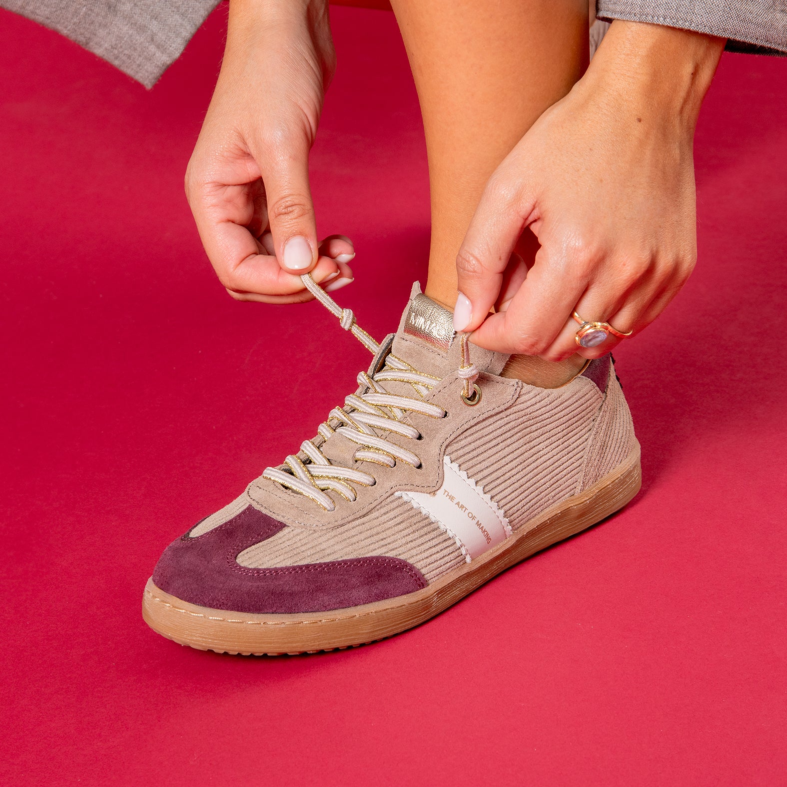 STÜDIO 01 - TAUPE Suede sneakers