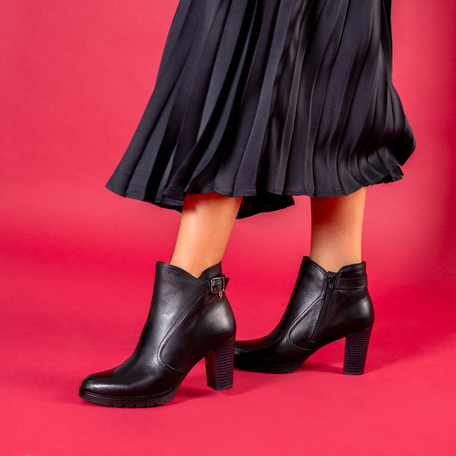 OLI – Botines de tacón alto con hebilla decorativa MARRON