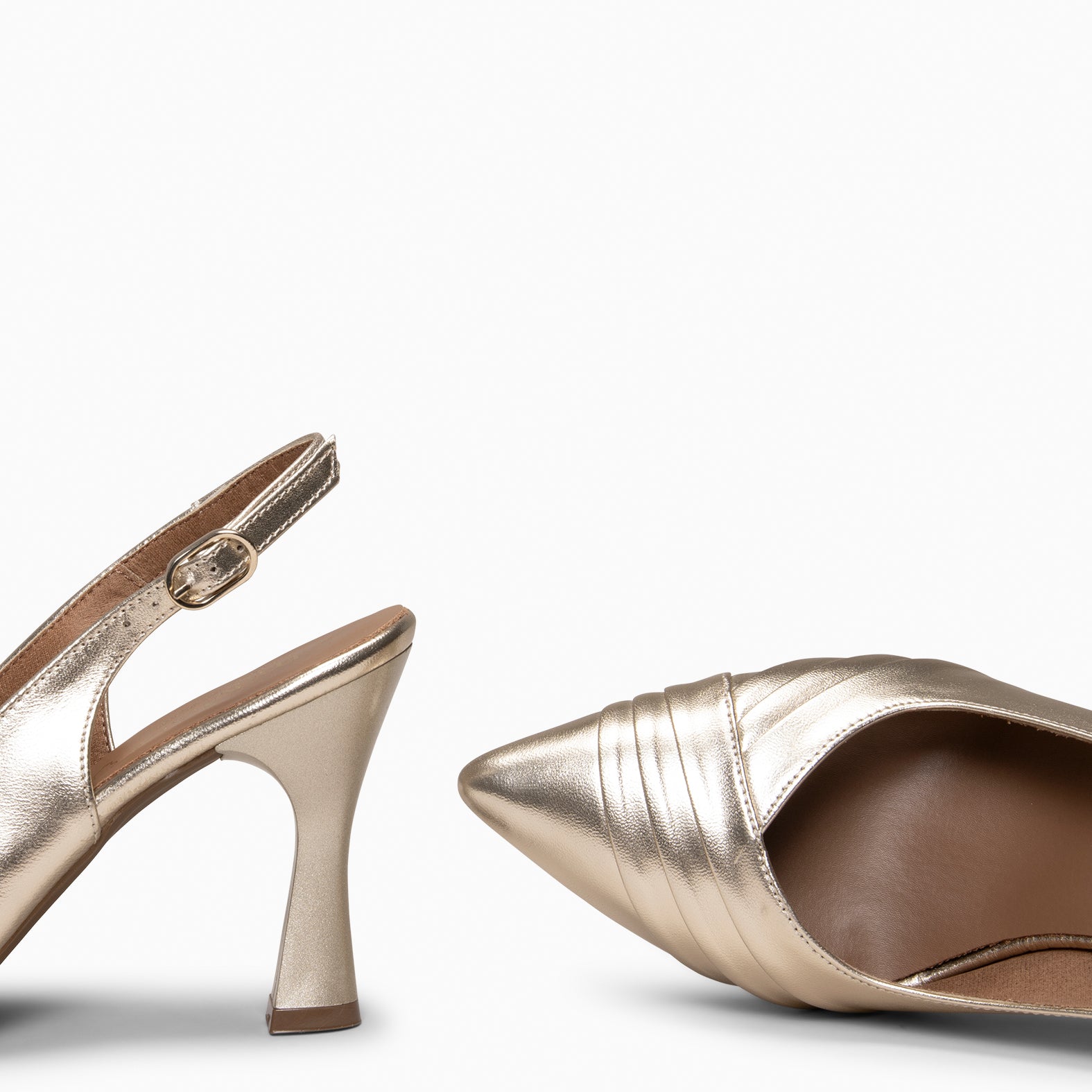 CARLA – Zapato de tacón alto destalonado PLATINO