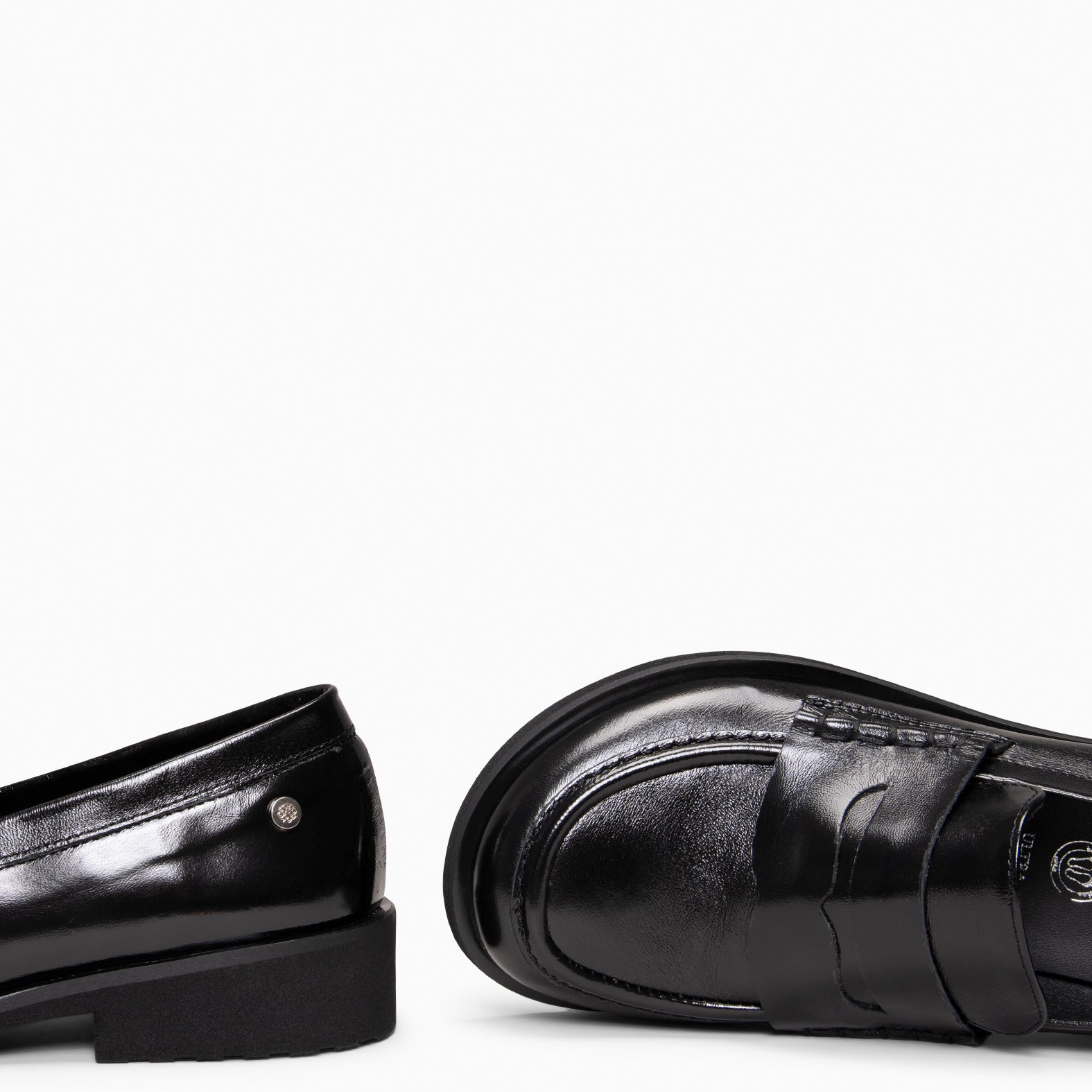 HARVARD - Mocasines planos de piel NEGRO